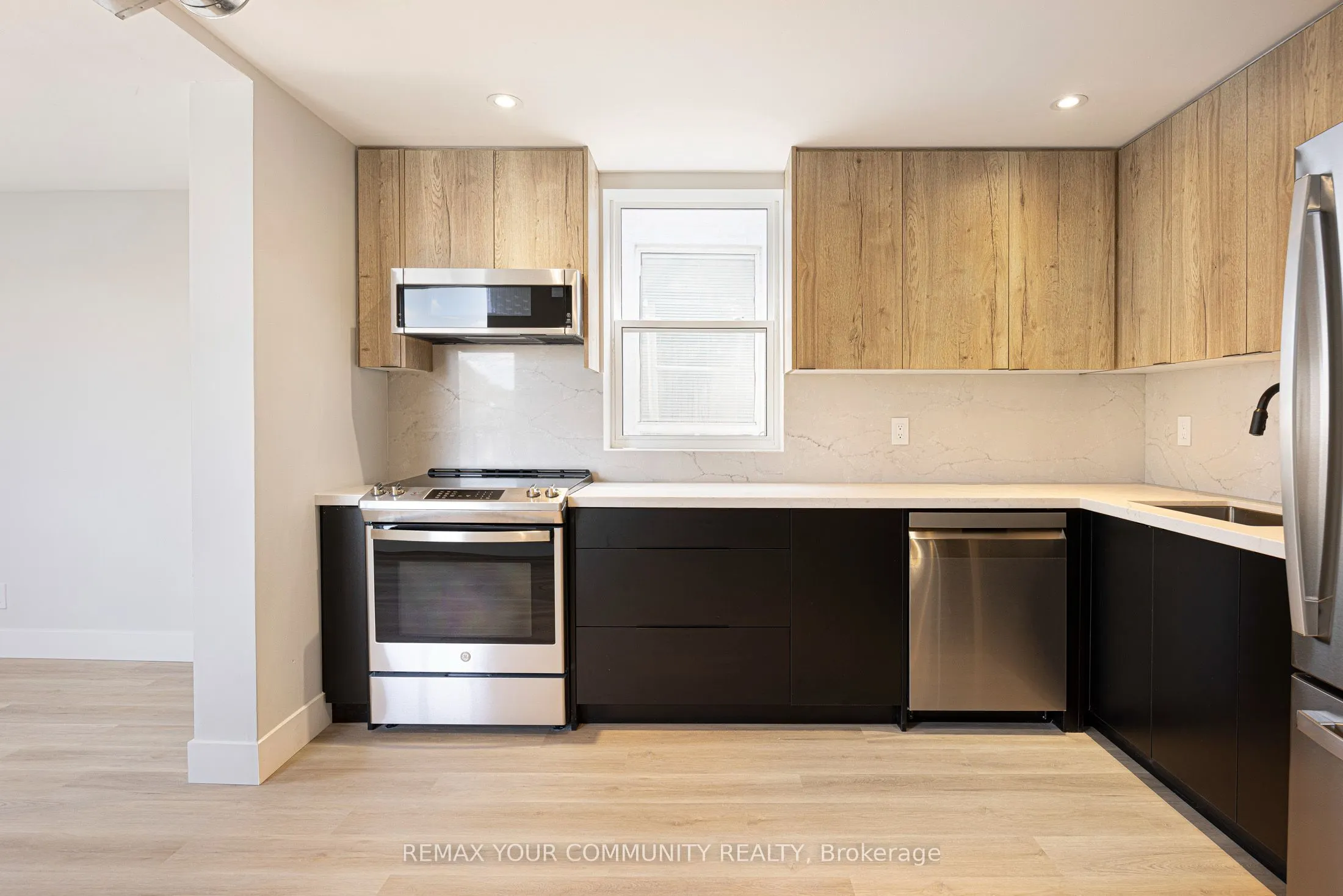 1146 College Street #3
