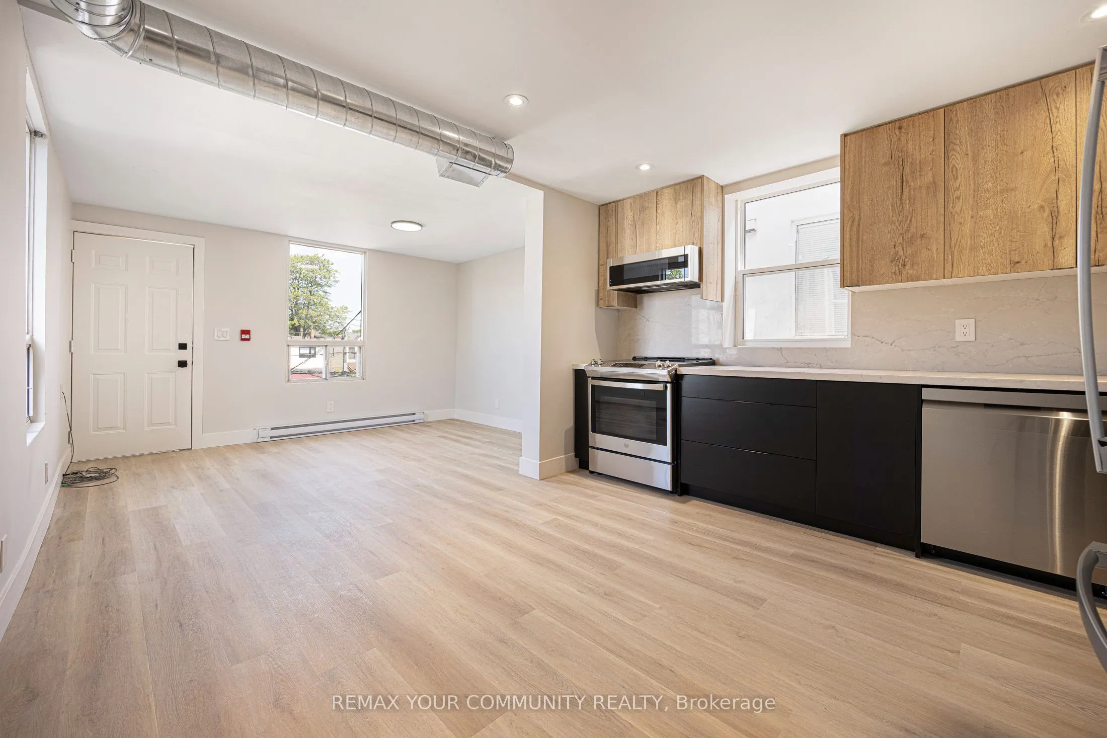 1146 College Street #3