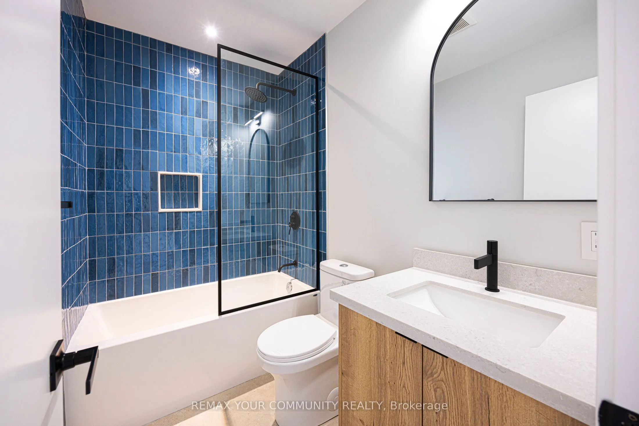 1146 College Street #3