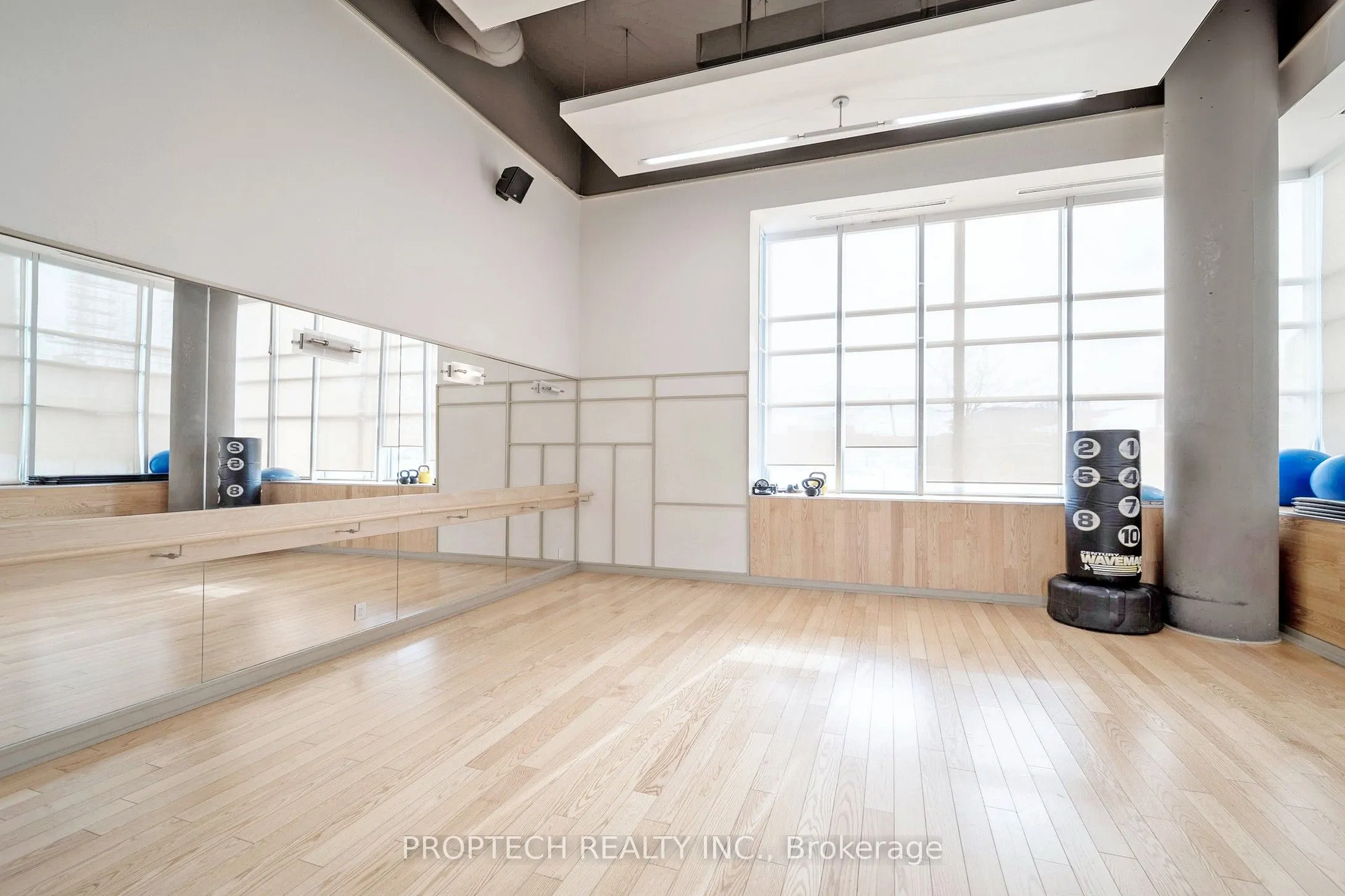 5 Hanna Avenue #509