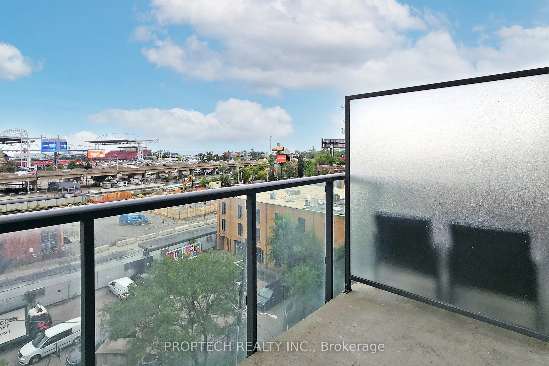 5 Hanna Avenue #509