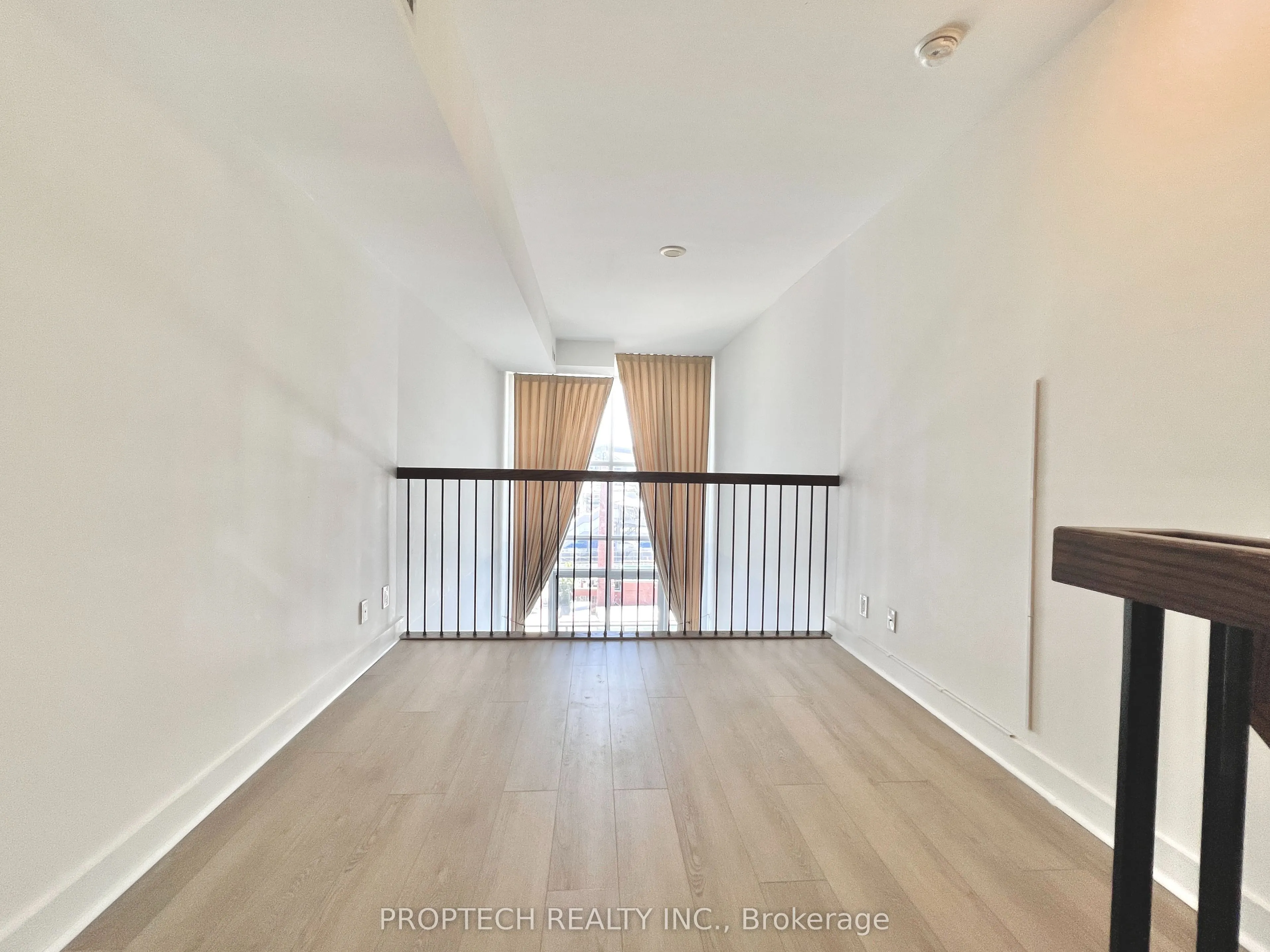 5 Hanna Avenue #509