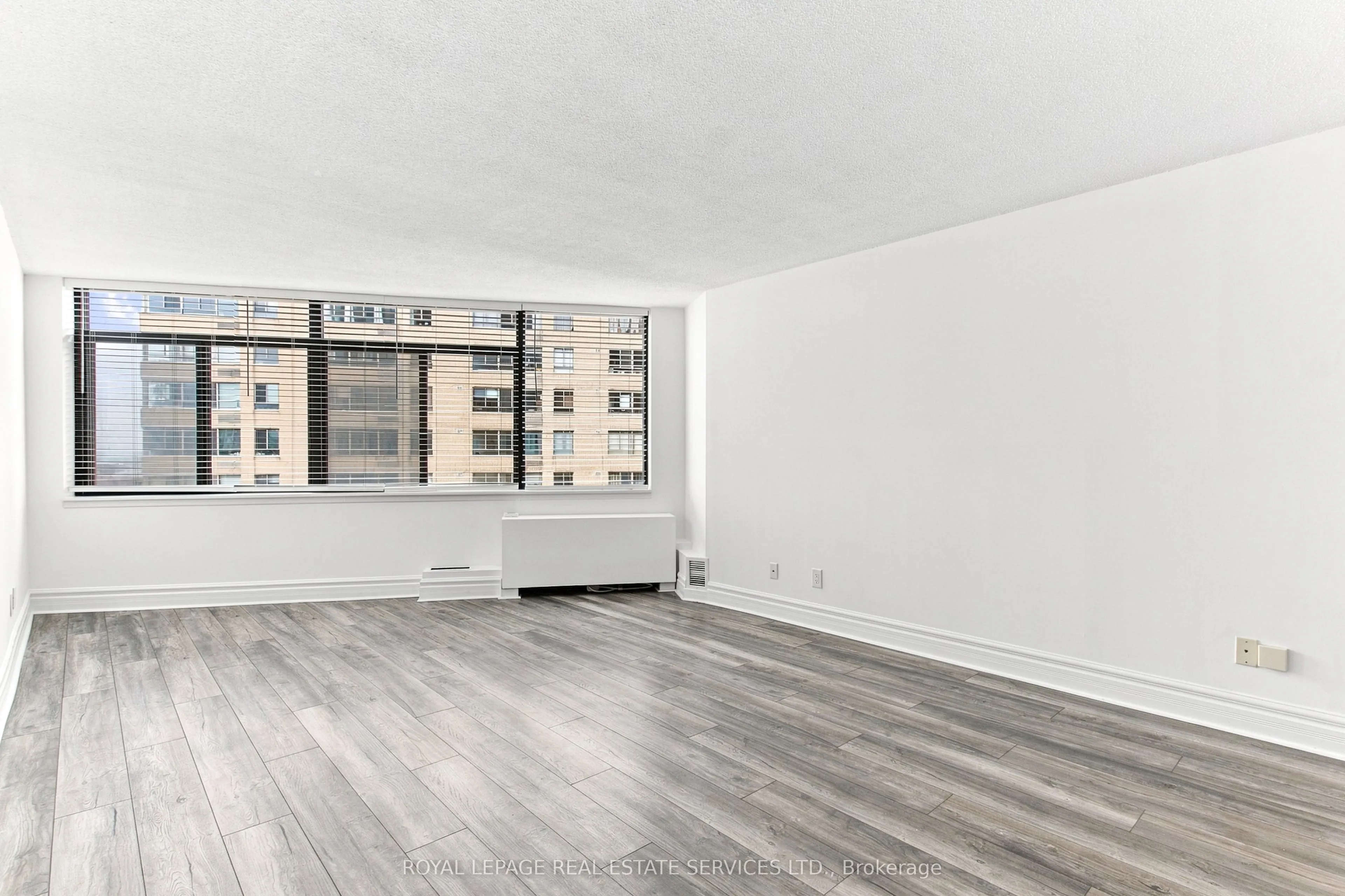 250 Queens Quay #1104