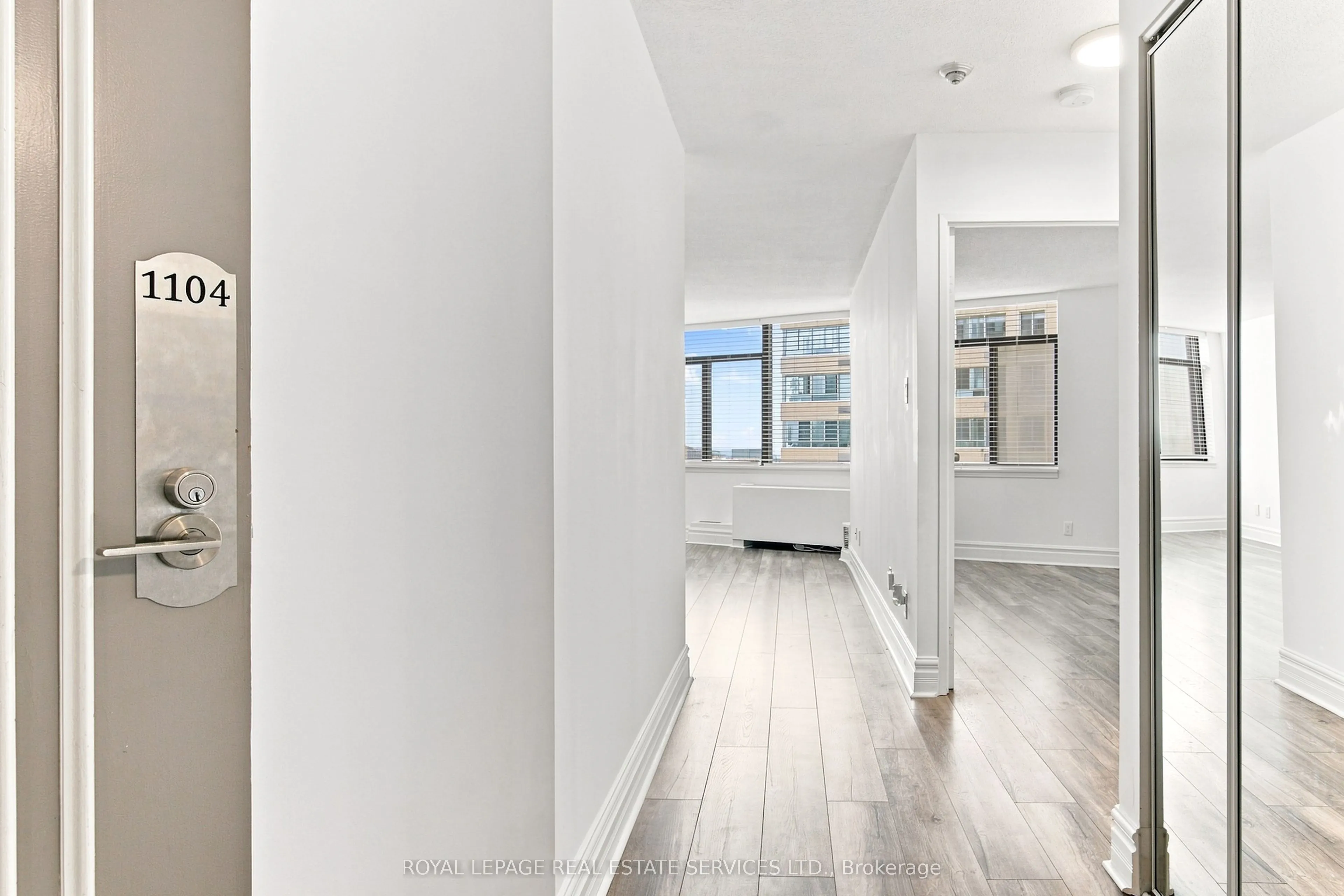 250 Queens Quay #1104