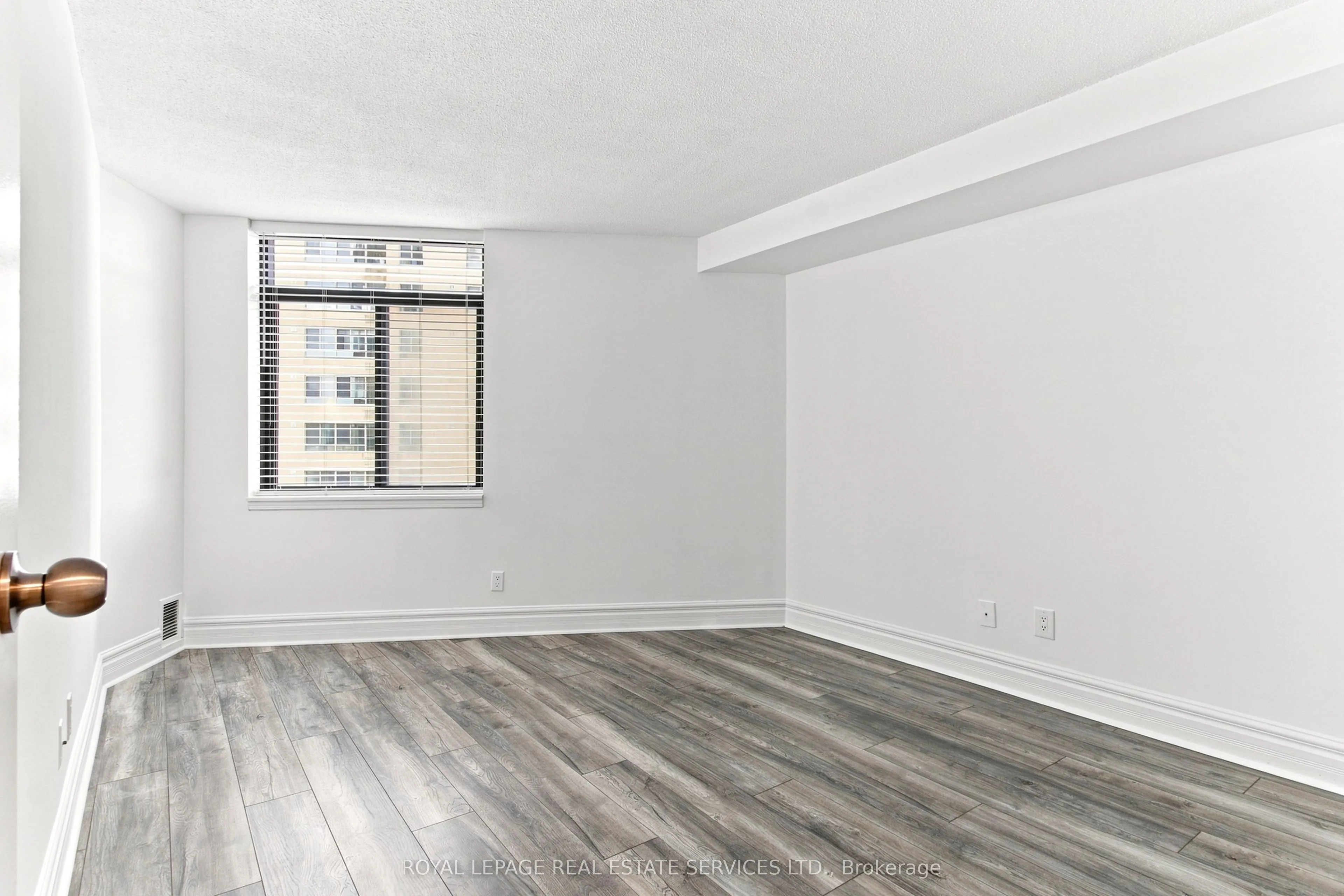 250 Queens Quay #1104