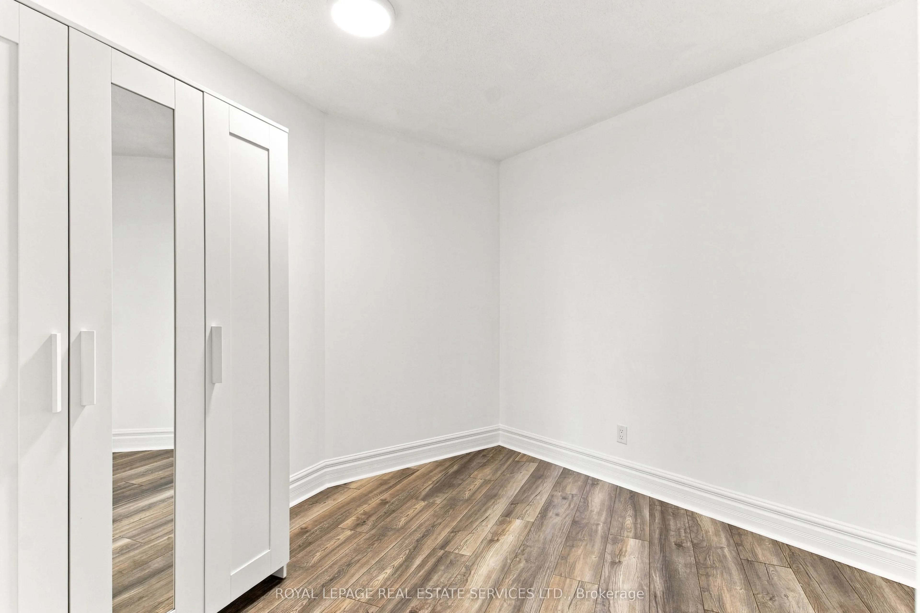 250 Queens Quay #1104