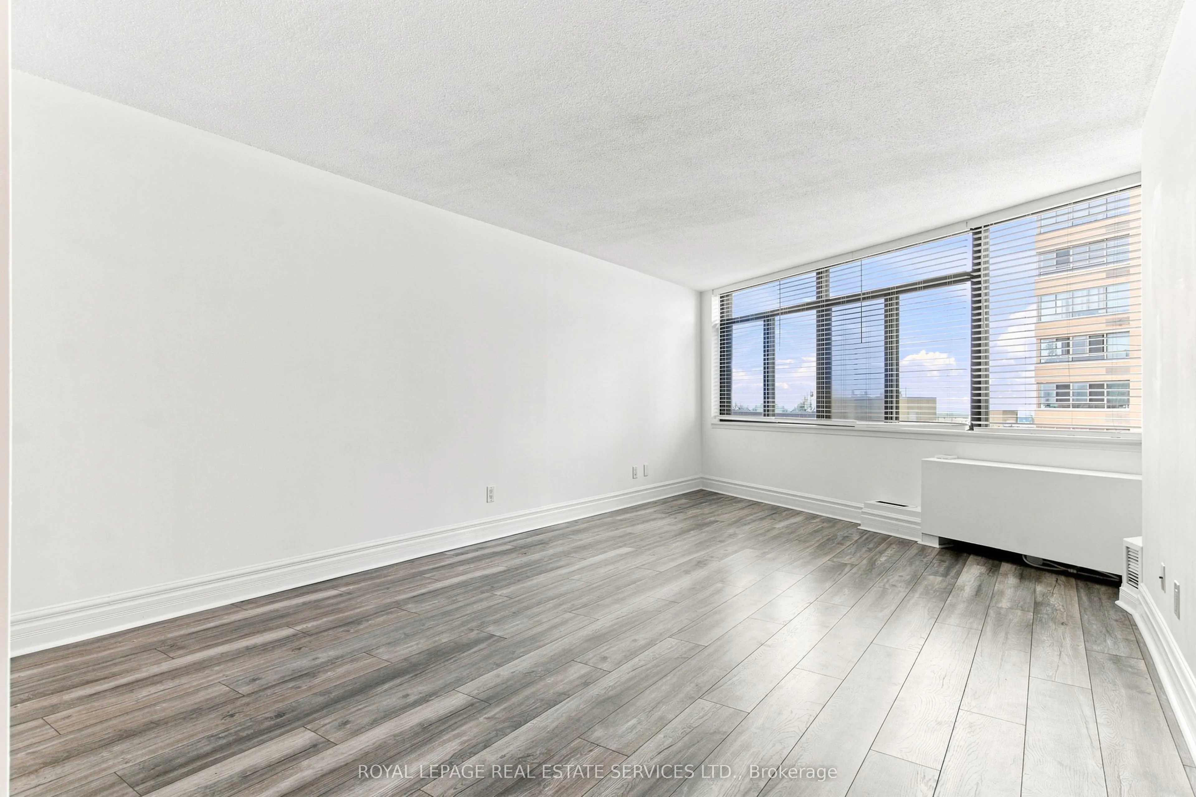 250 Queens Quay #1104