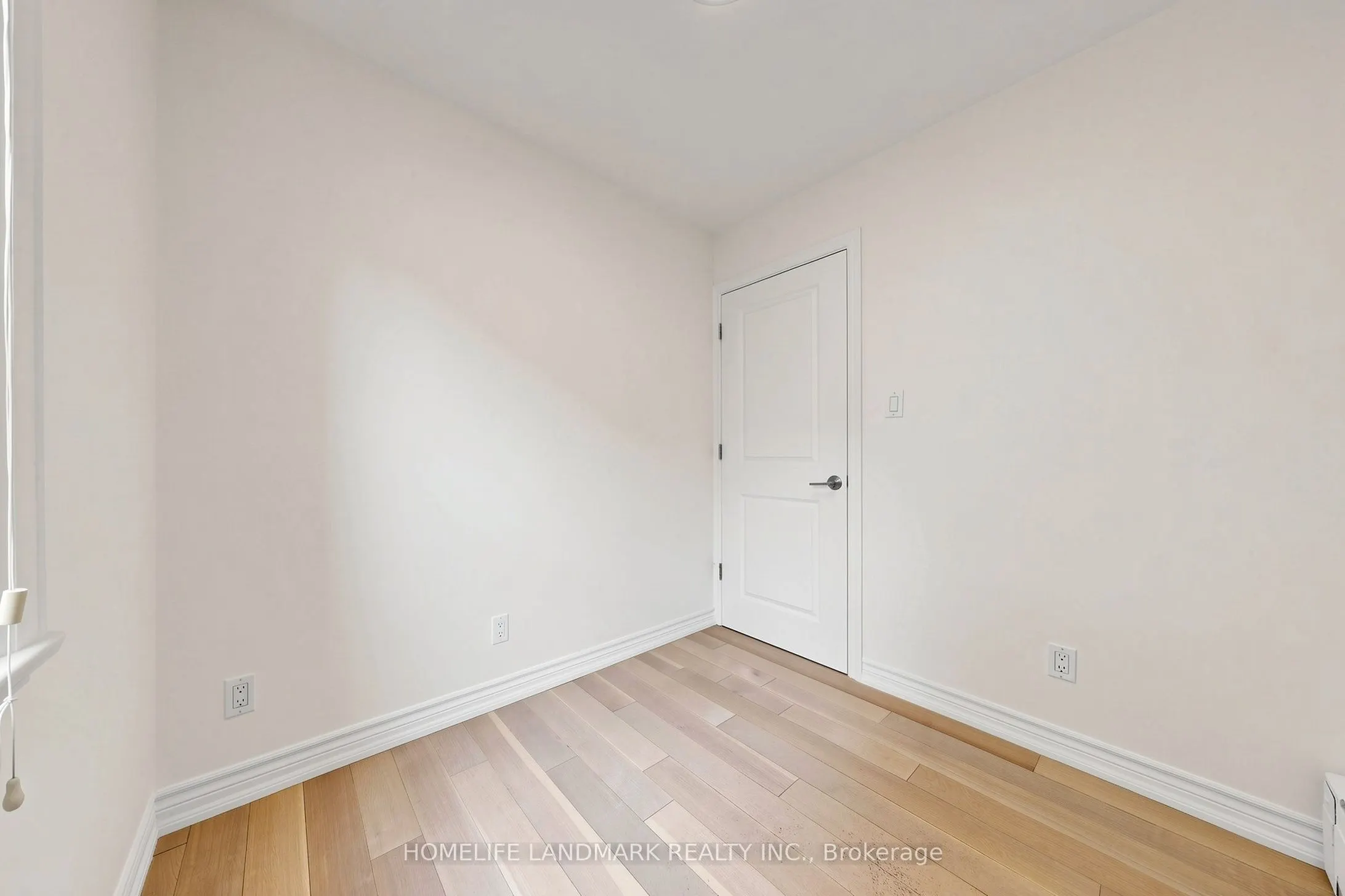 190 Lawrence Avenue W