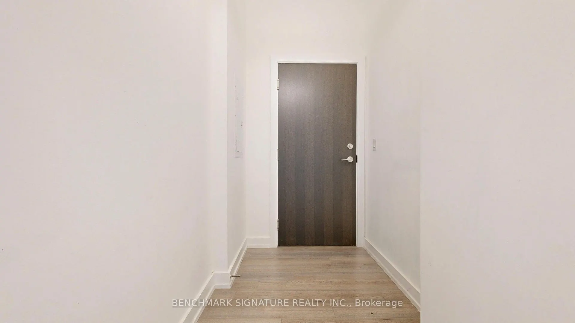 6 Parkwood Avenue #Th106