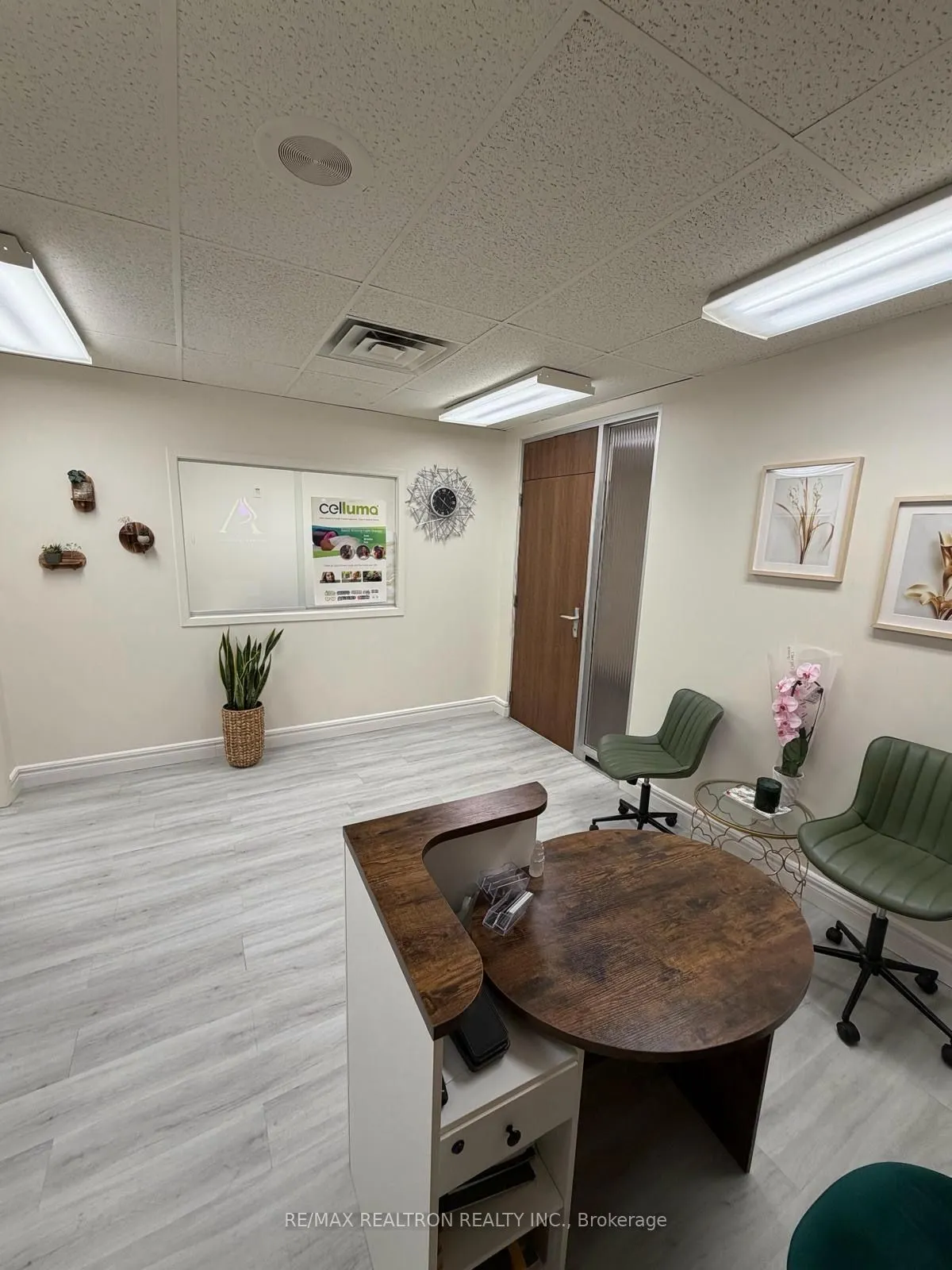 4949 Bathurst Street