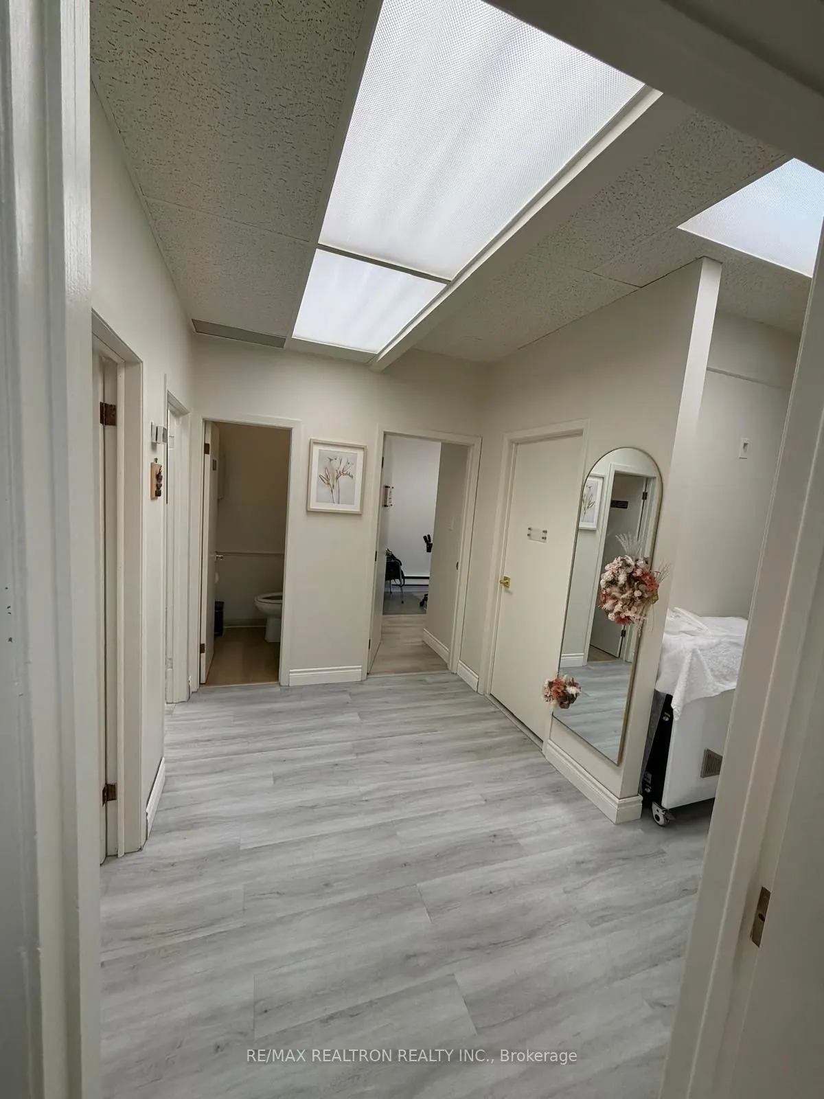 4949 Bathurst Street