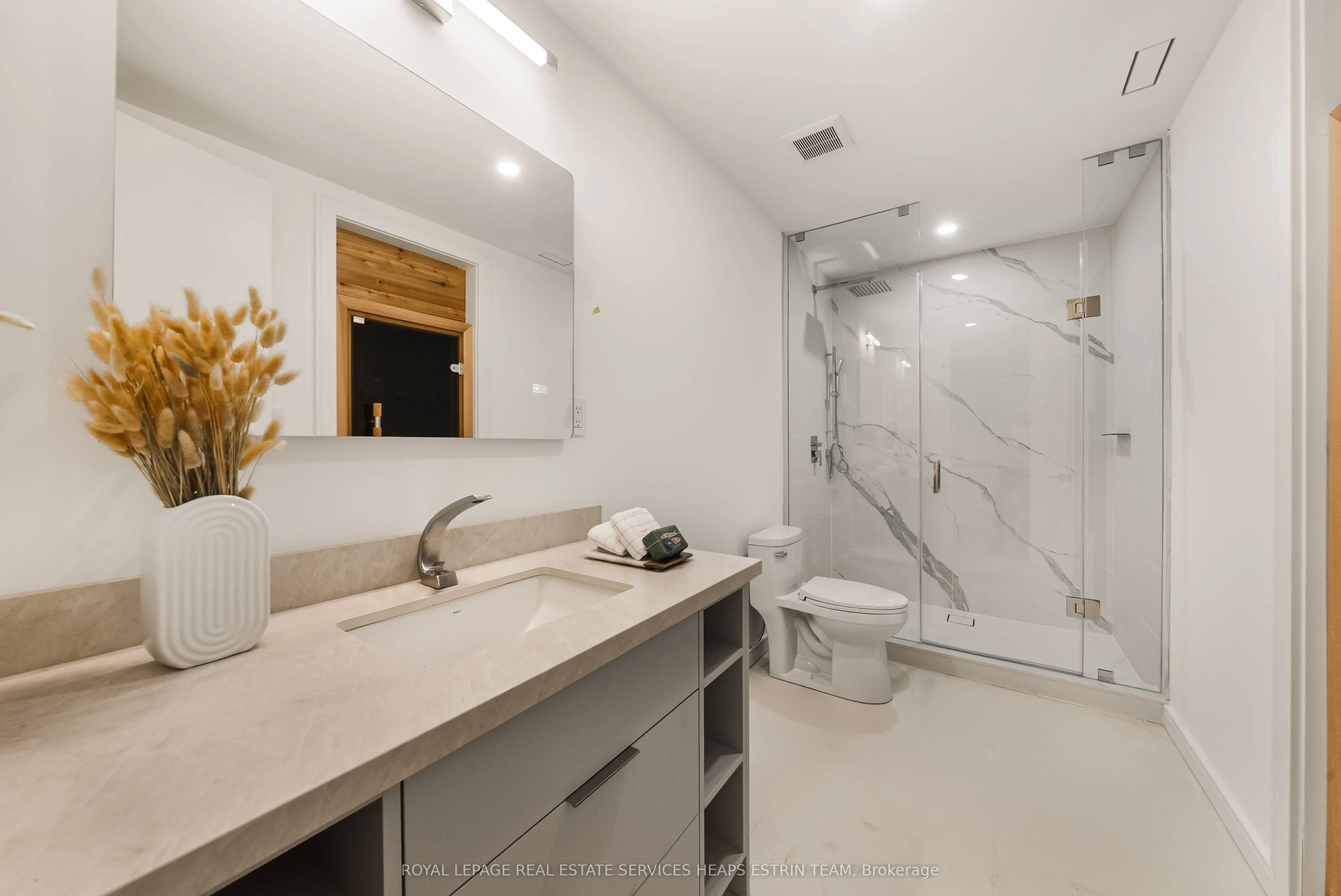 7 Lumley Avenue