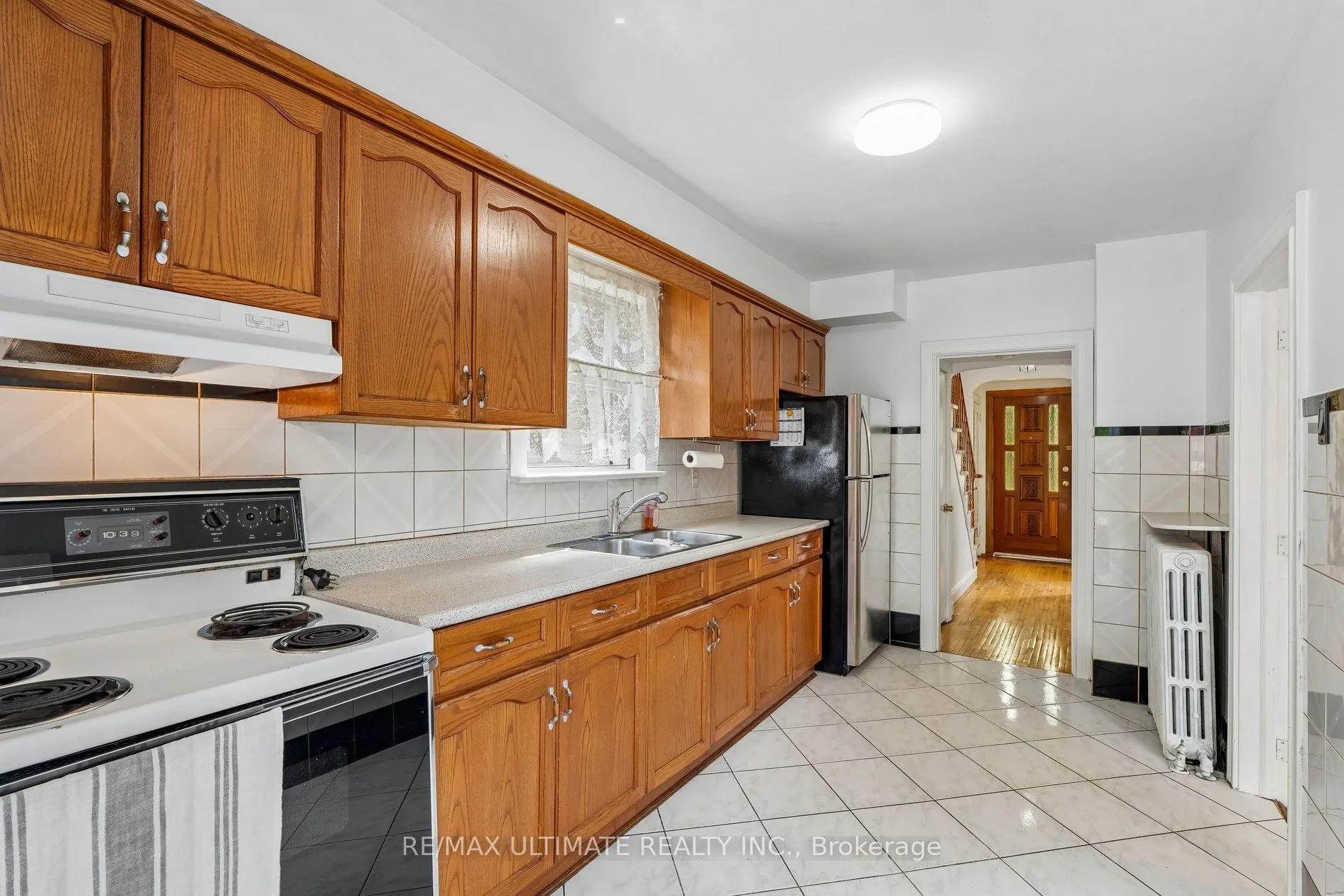 463 Oakwood Avenue