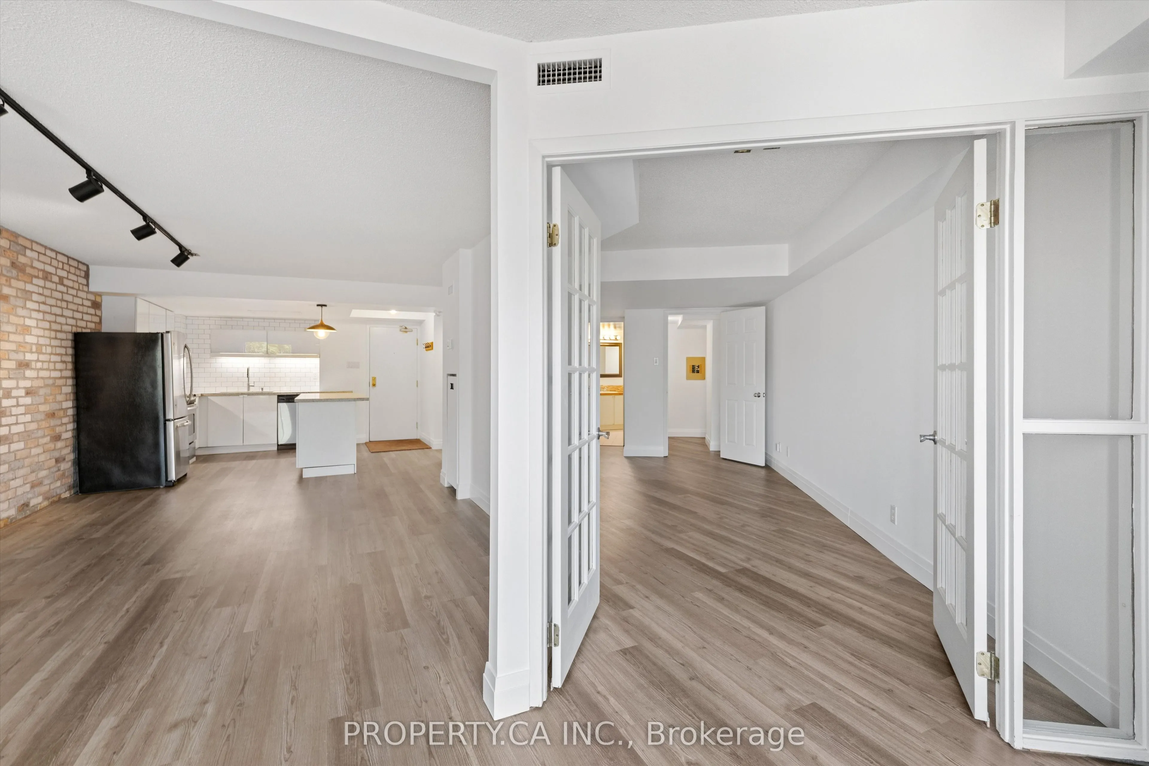 456 College Street #306