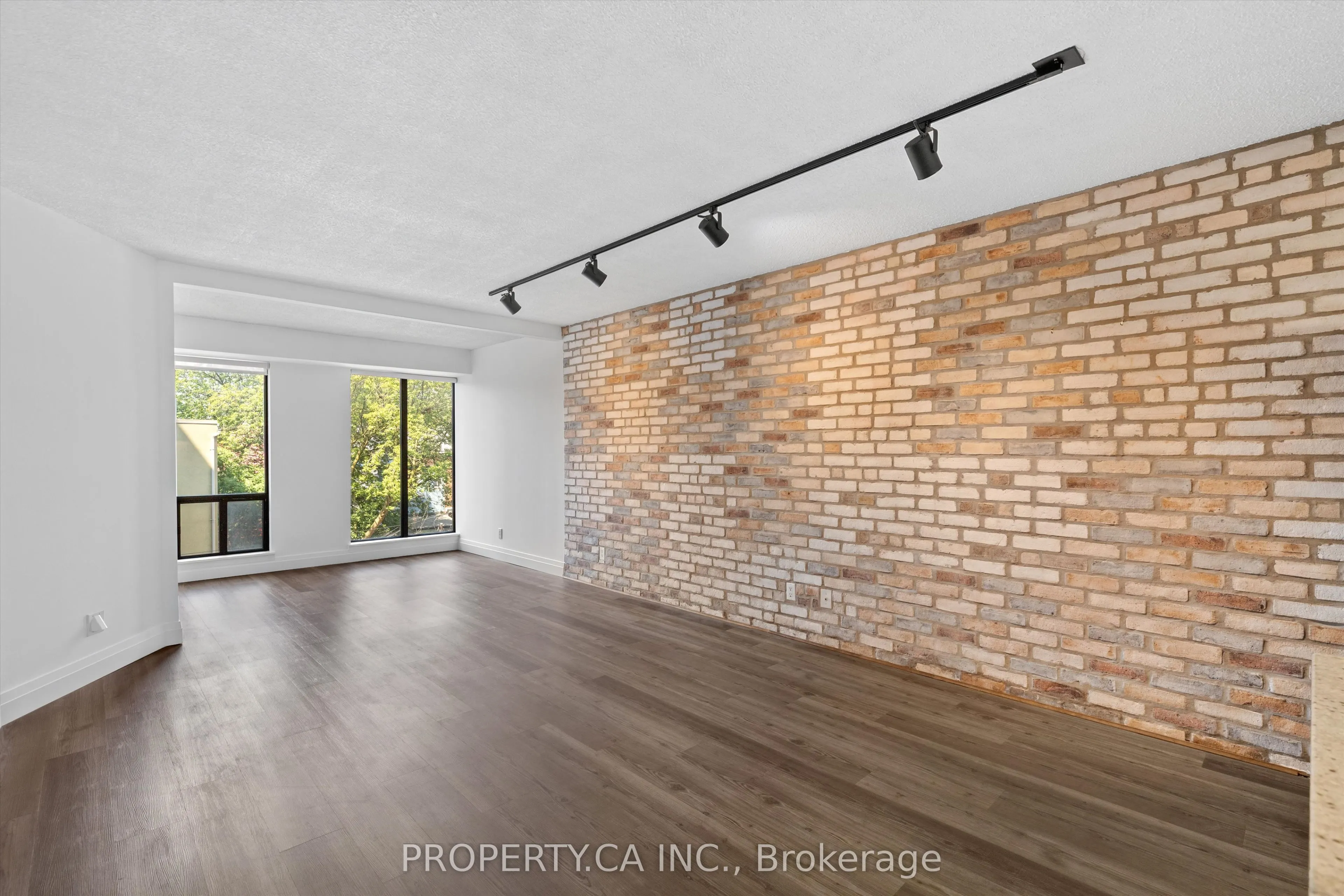456 College Street #306