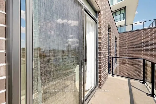 128 Fairview Mall Drive #405