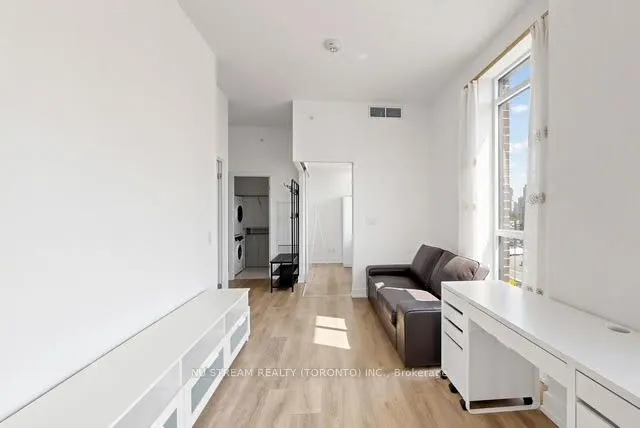 128 Fairview Mall Drive #405