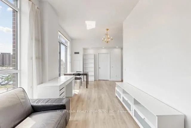 128 Fairview Mall Drive #405