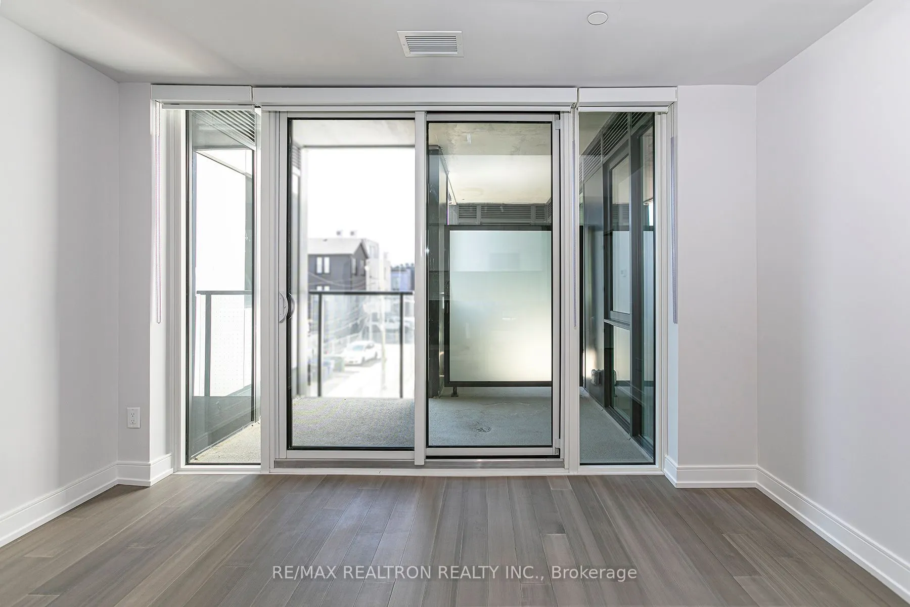 664 Spadina Avenue #1005