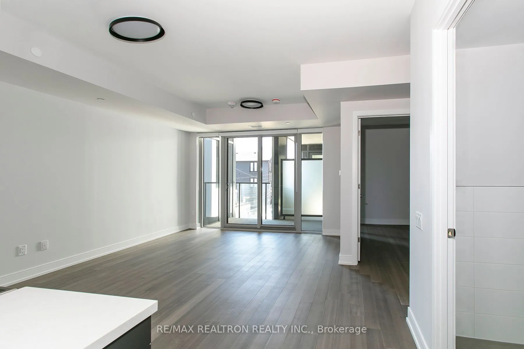 664 Spadina Avenue #1005