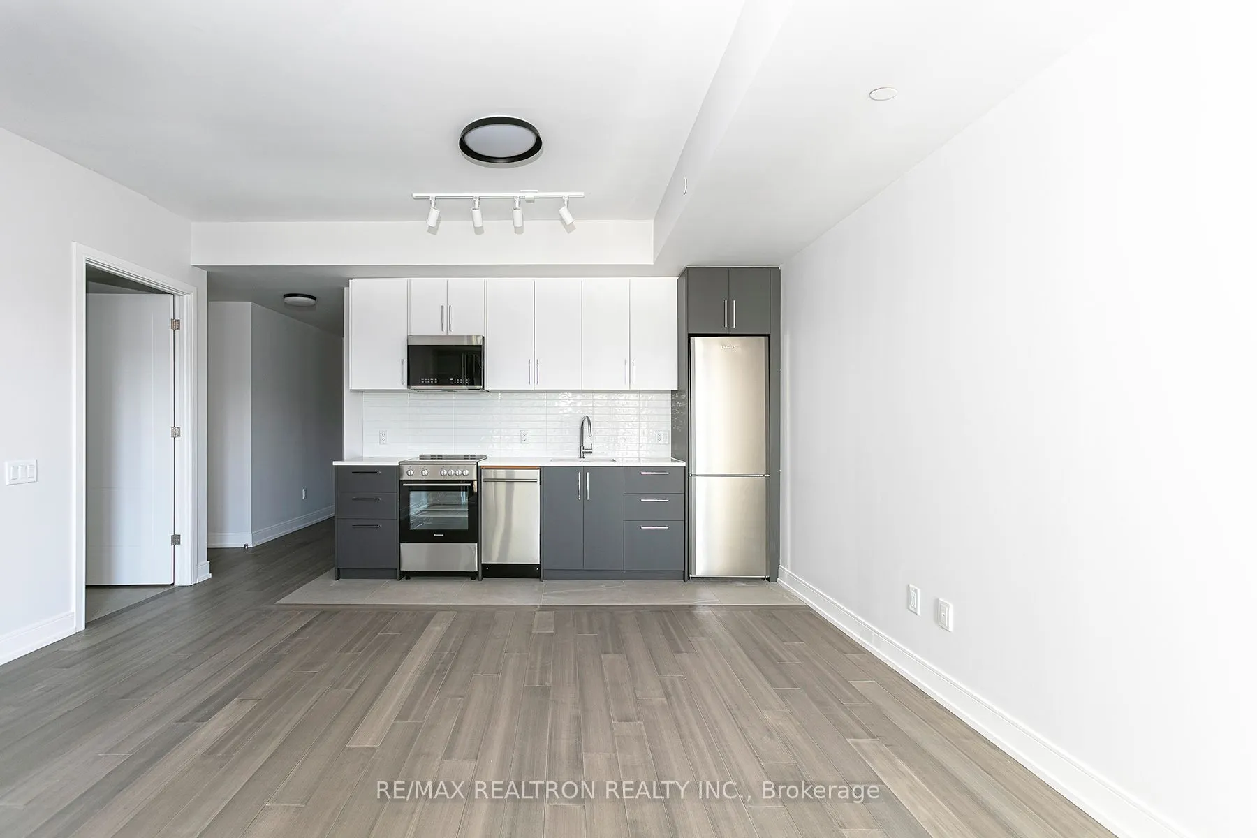 664 Spadina Avenue #1005