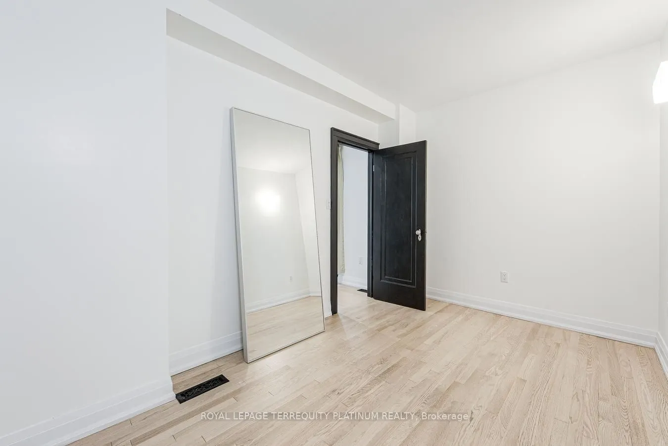 204 Ellerslie Avenue