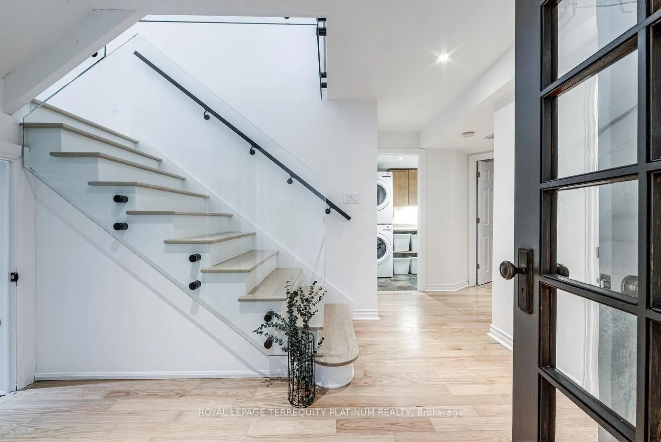 204 Ellerslie Avenue