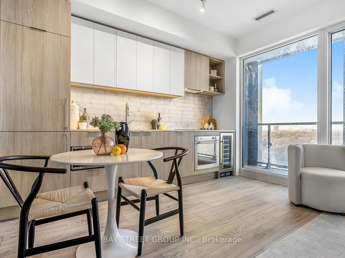 2020 Bathurst Street #1812