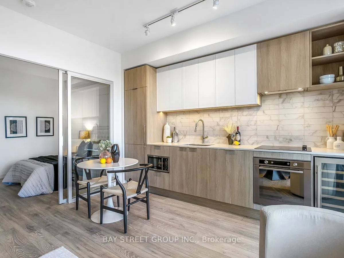 2020 Bathurst Street #1812