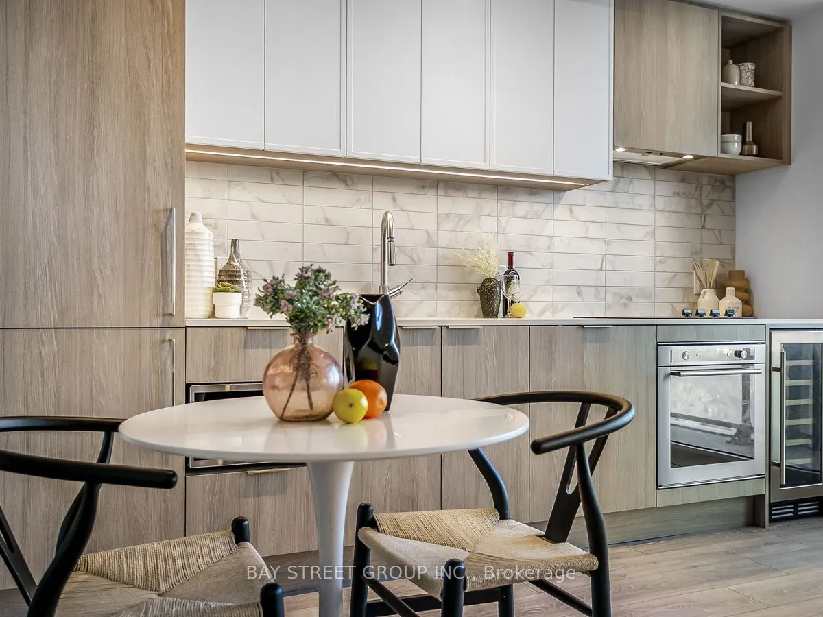 2020 Bathurst Street #1812