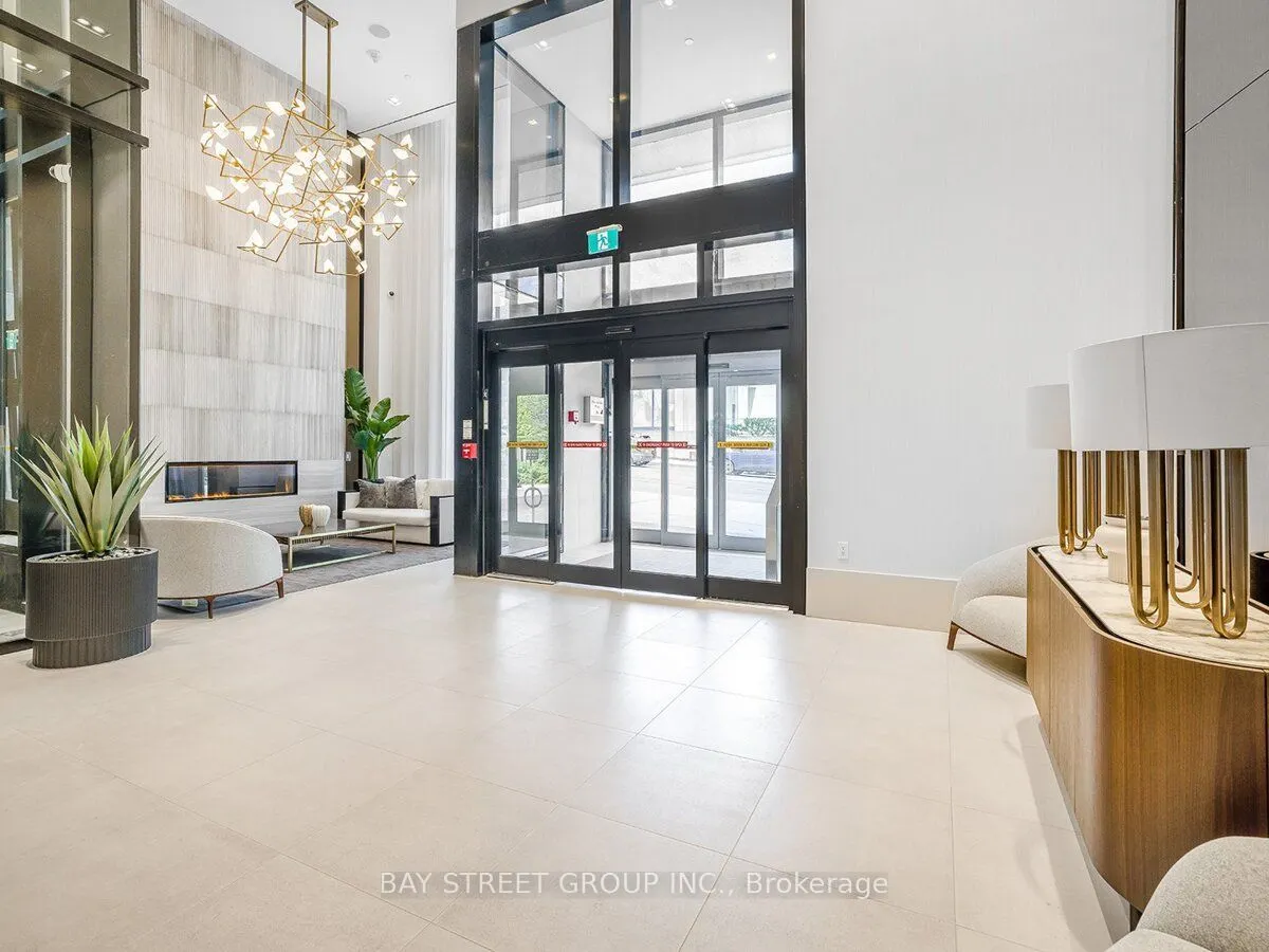 2020 Bathurst Street #1812