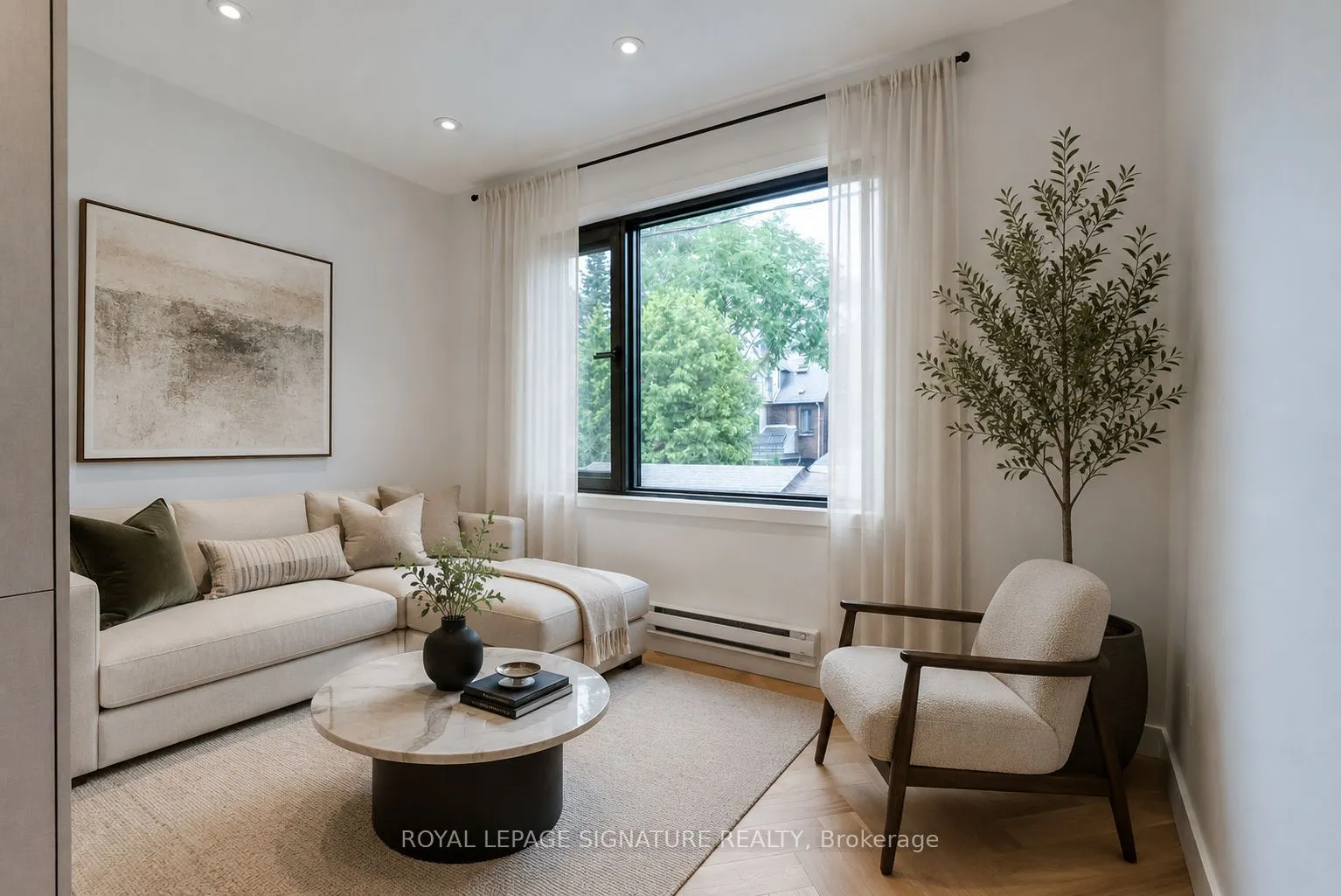 390 Palmerston Boulevard #Laneway