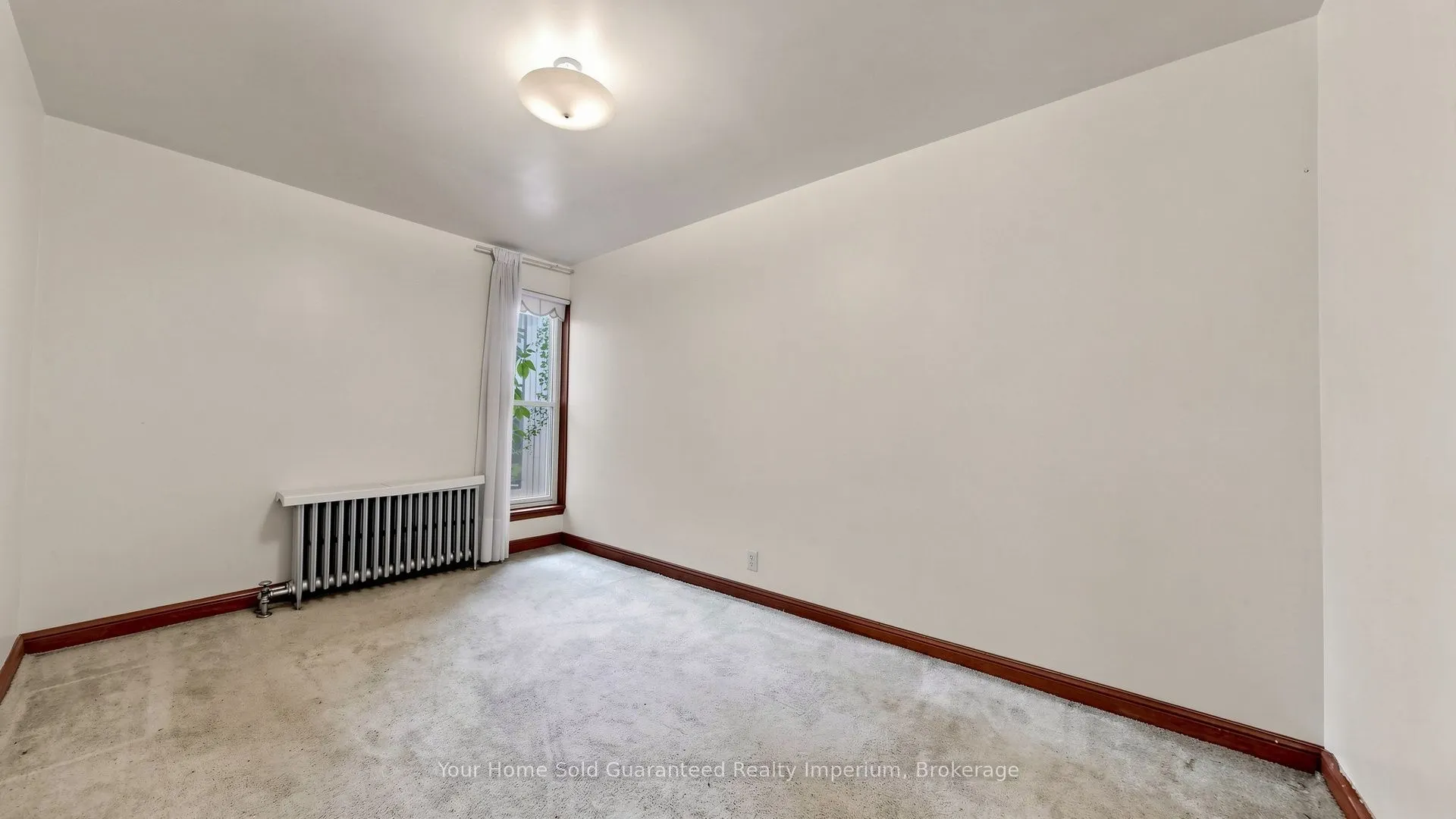 535 Soudan Avenue