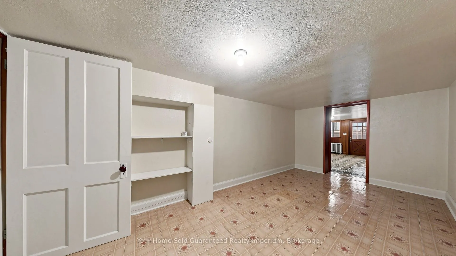 535 Soudan Avenue