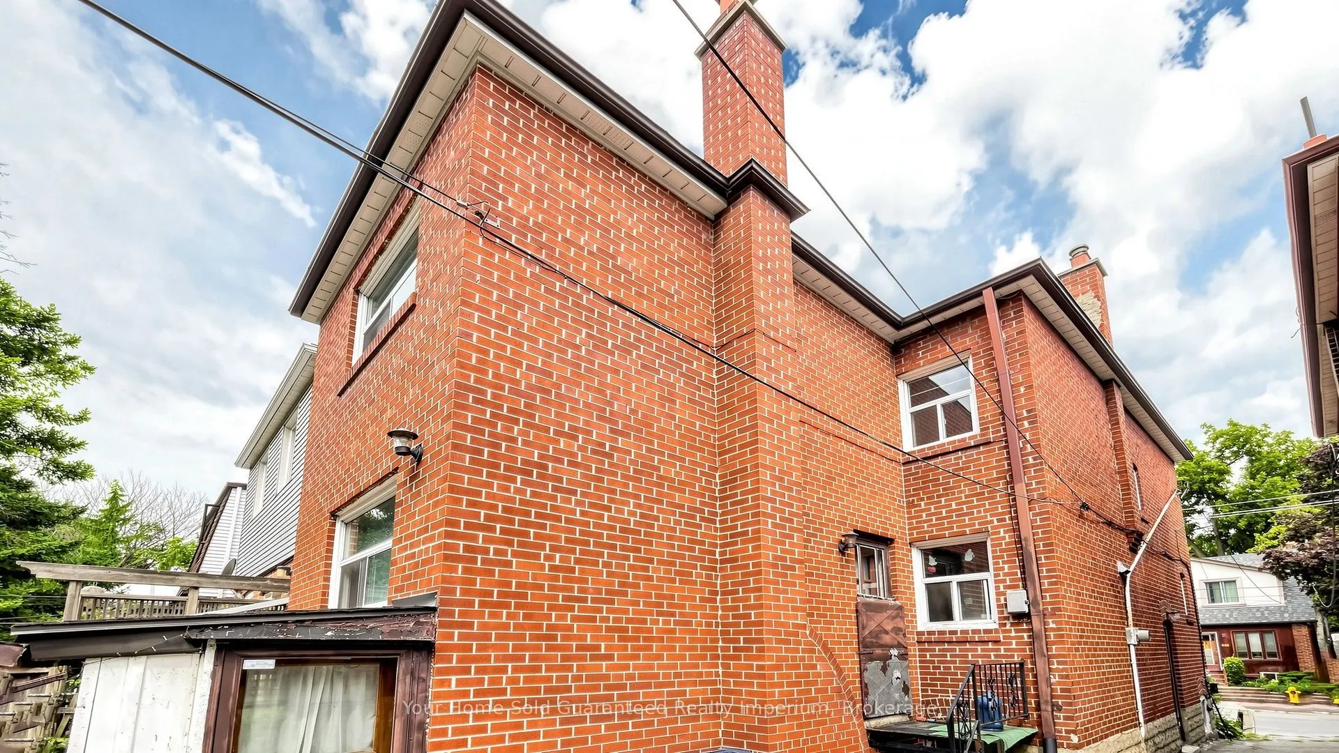 535 Soudan Avenue