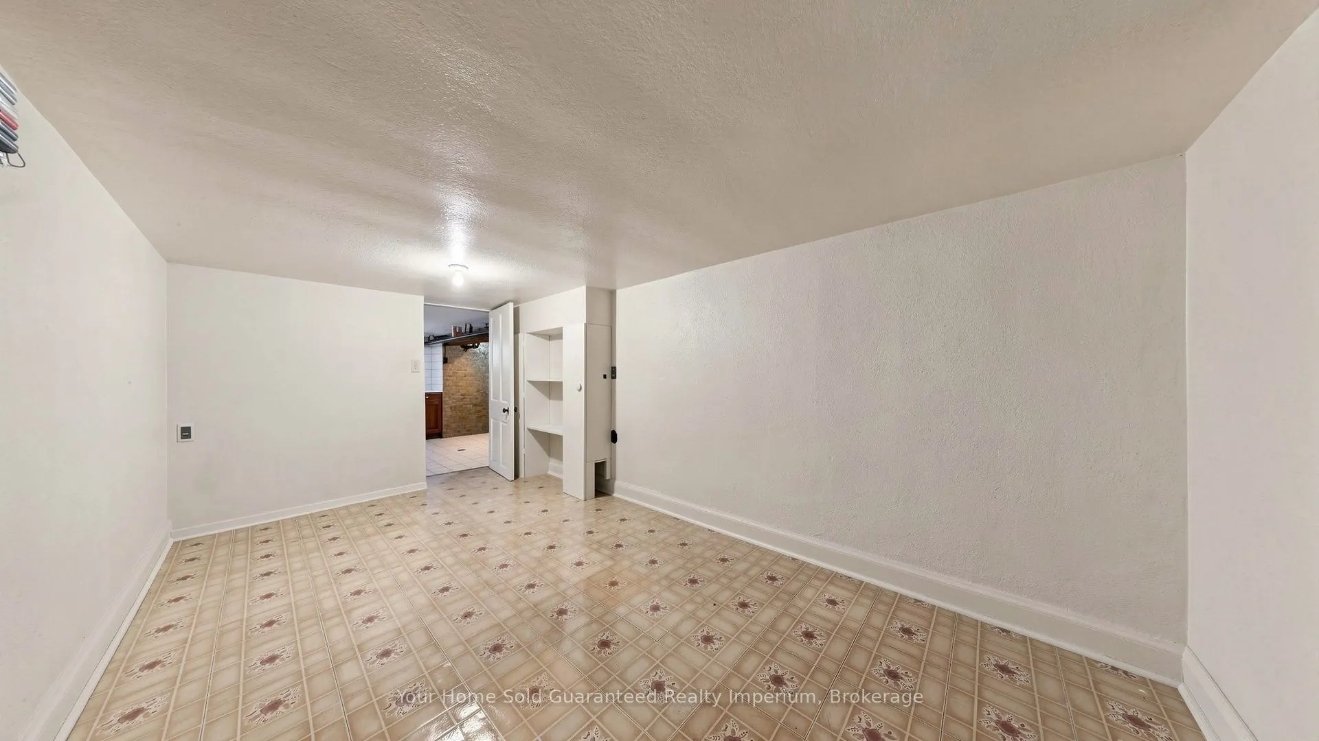 535 Soudan Avenue