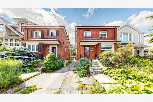 535 Soudan Avenue