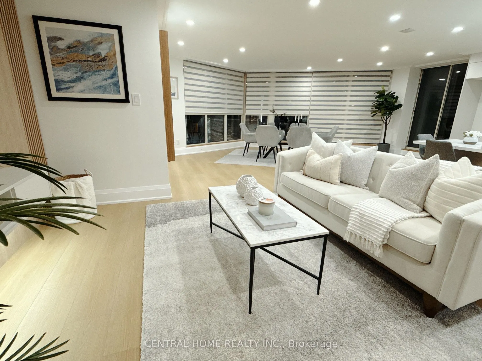85 SKYMARK Drive #302
