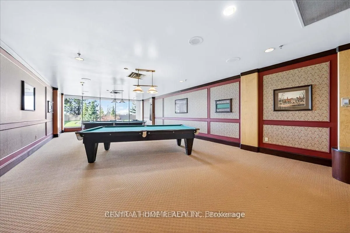 85 SKYMARK Drive #302