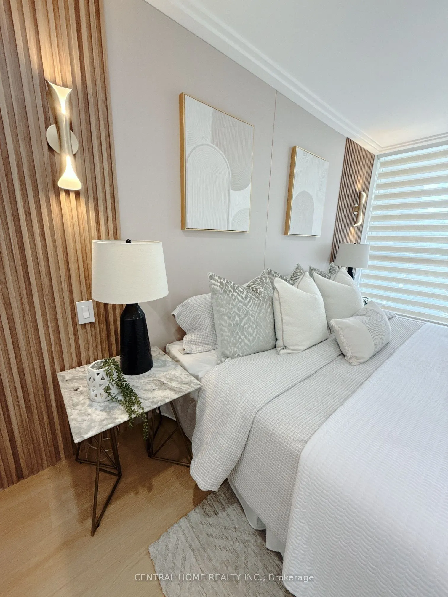 85 SKYMARK Drive #302