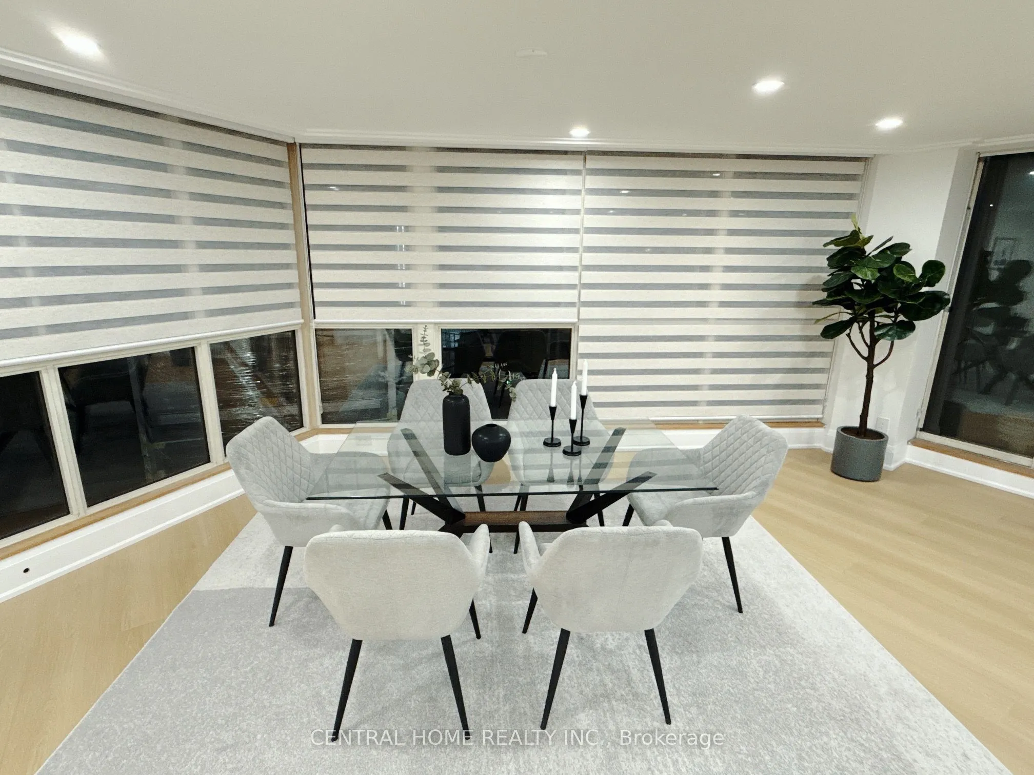 85 SKYMARK Drive #302