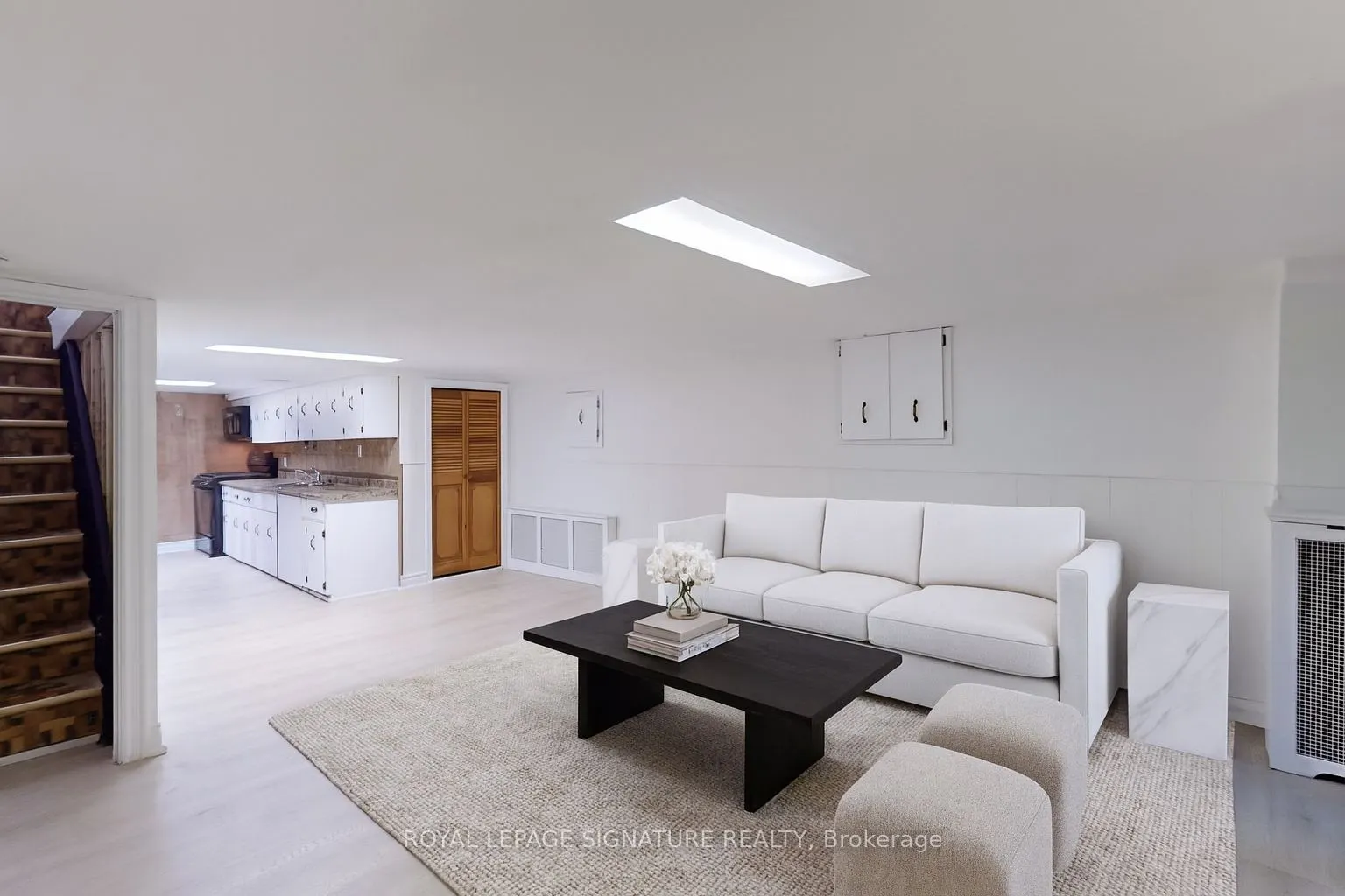 247 Palmerston Avenue #Lower