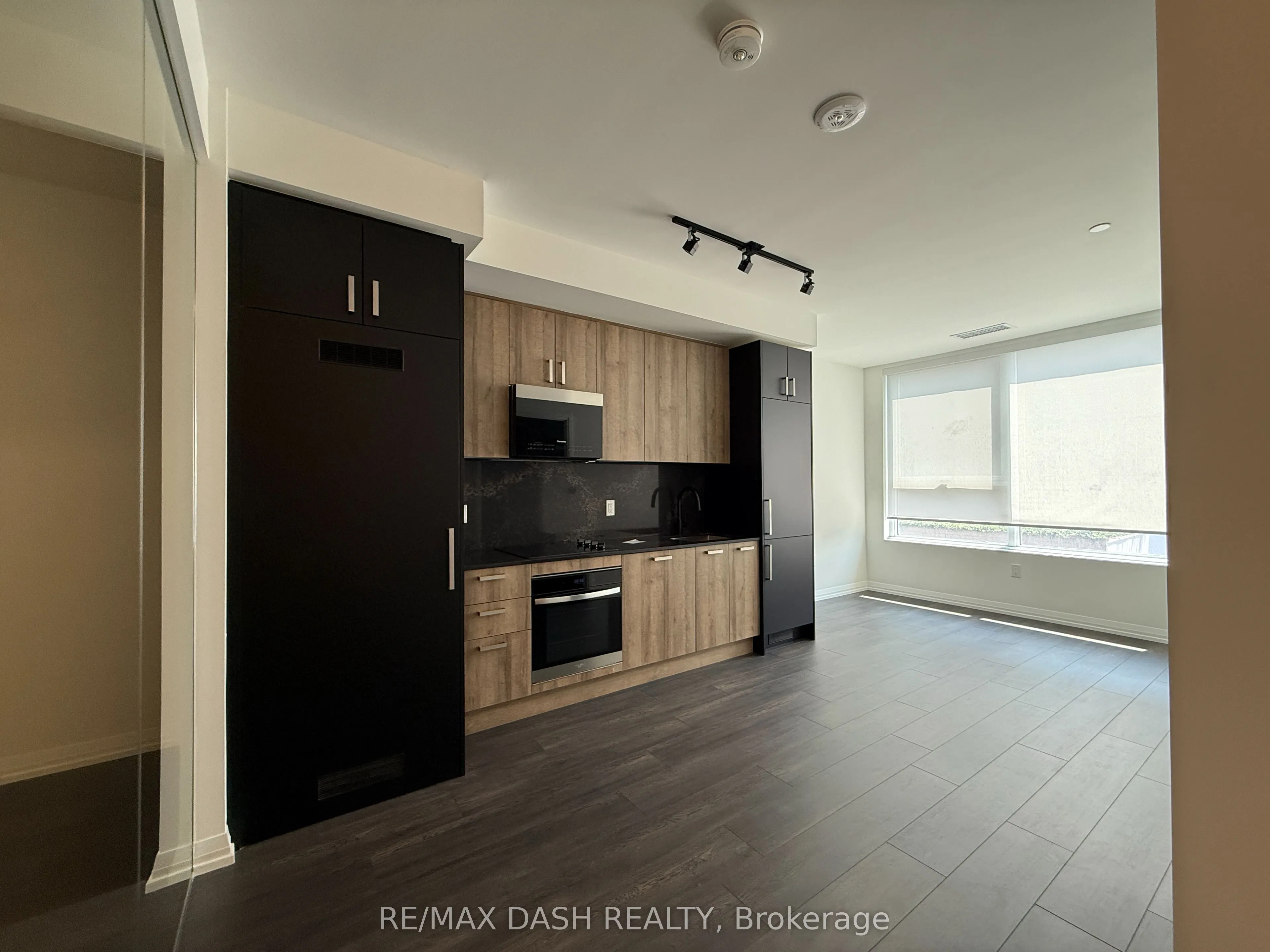 280 Dundas Street S #410