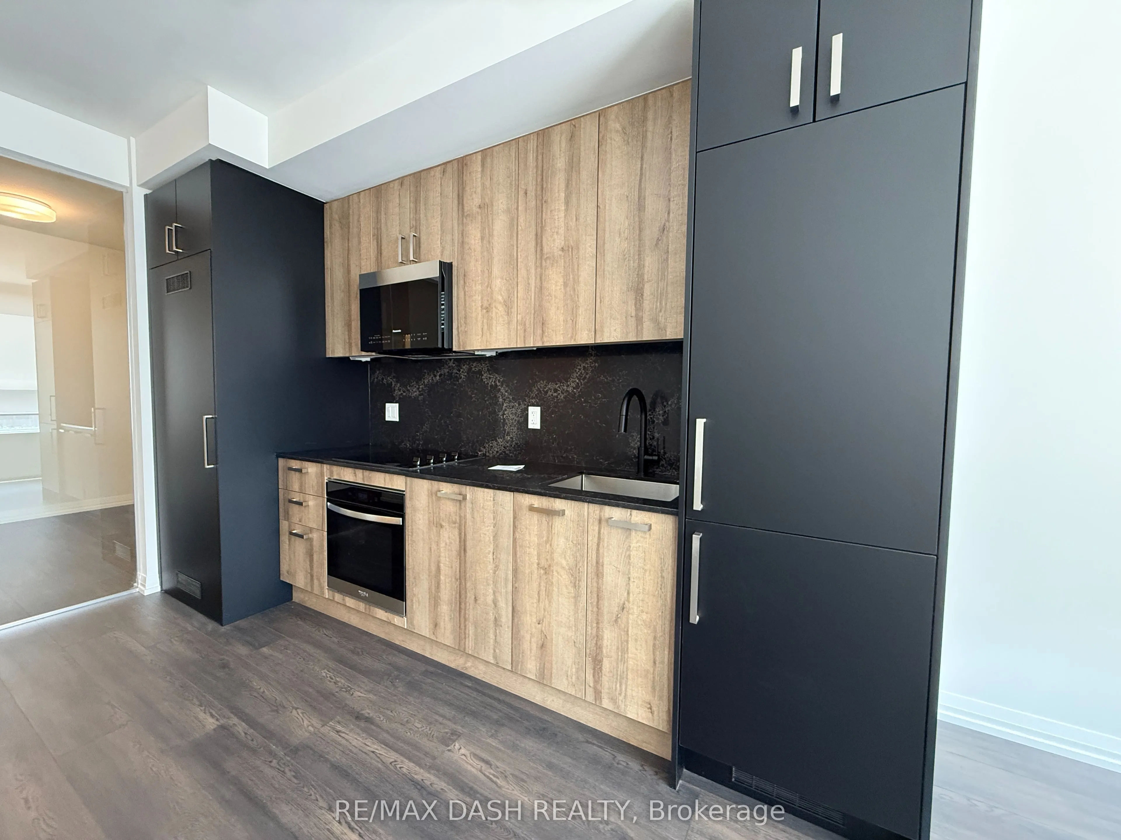 280 Dundas Street S #410