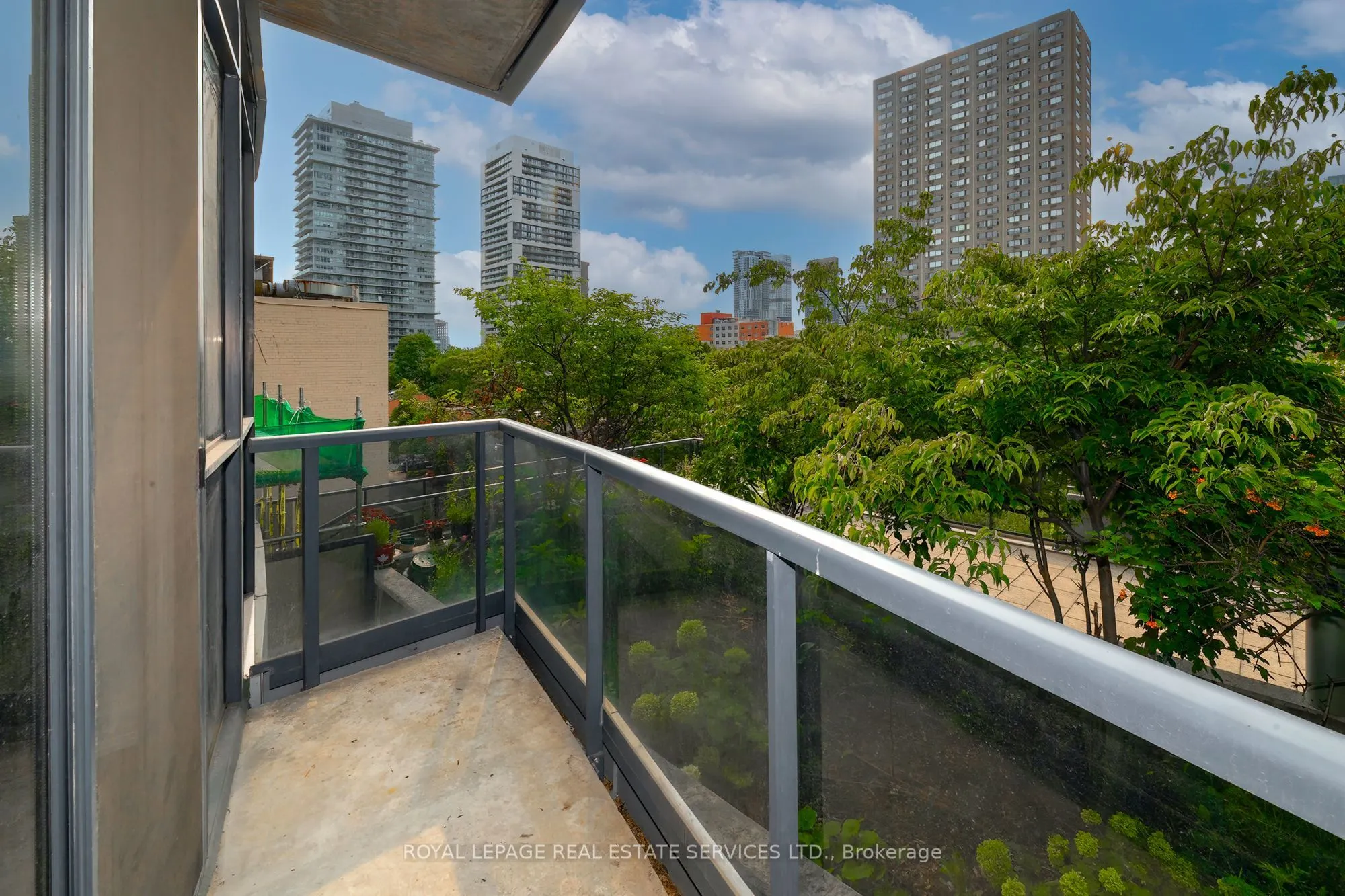 25 Carlton Street #603
