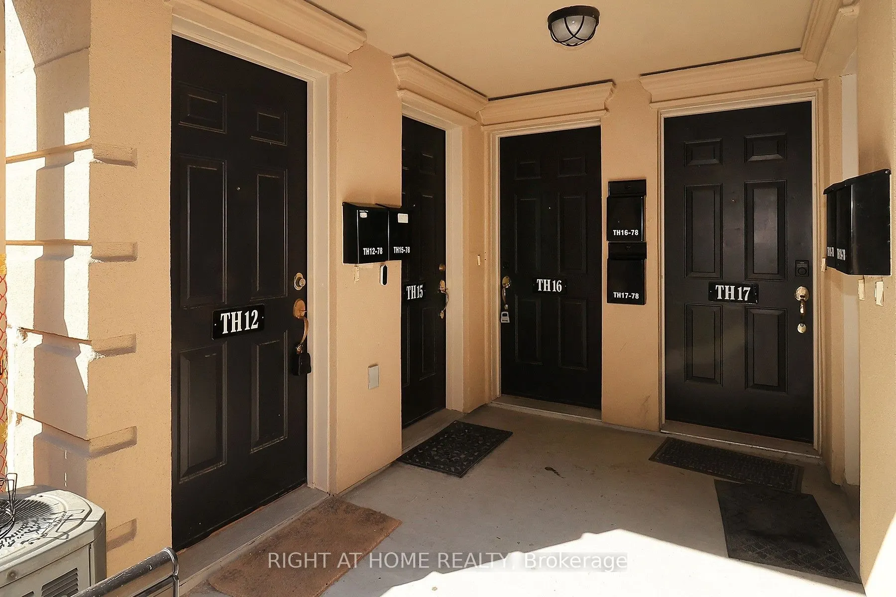 78 Carr Street #TH12