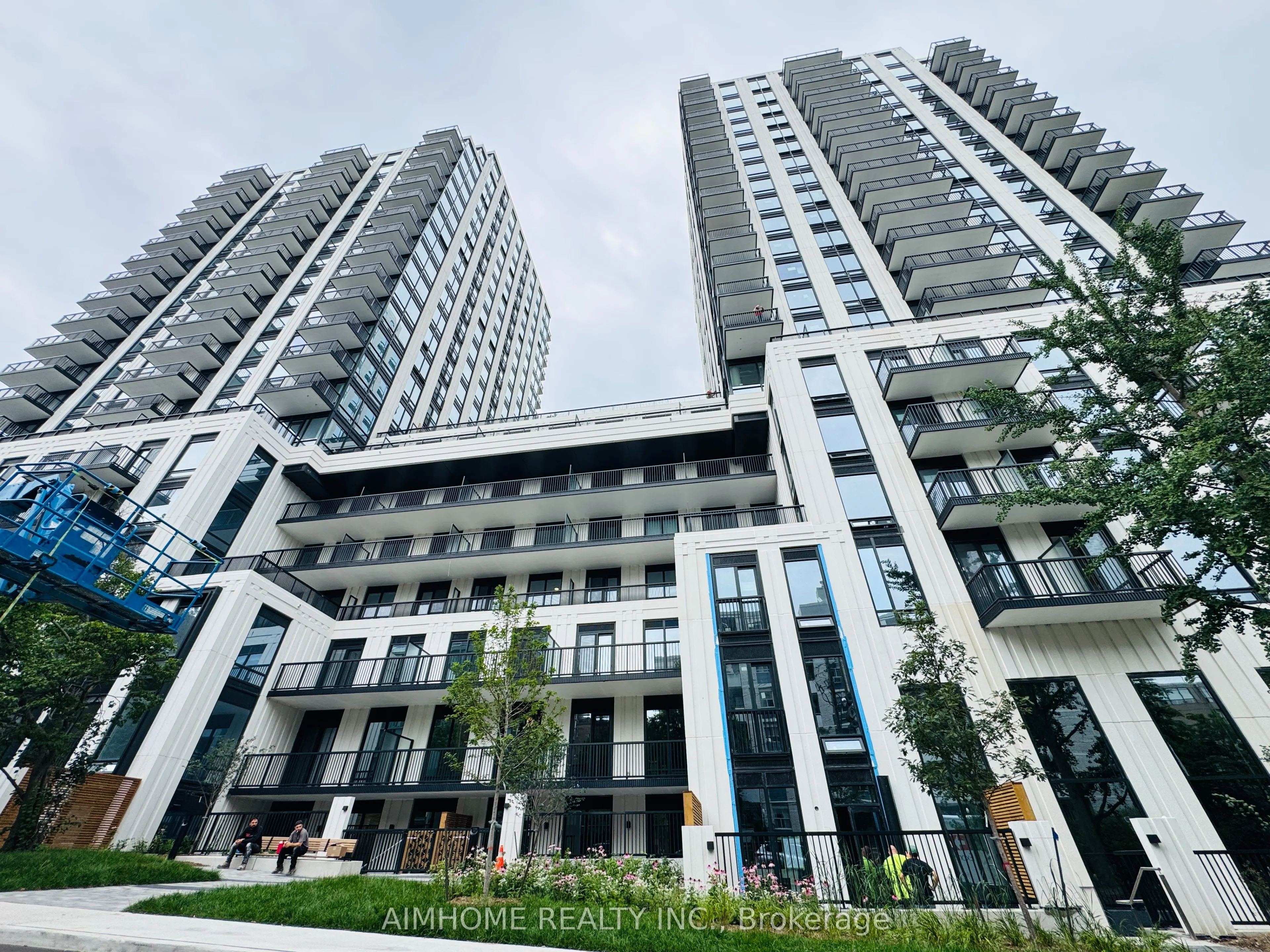 91 Montclair Avenue #1606