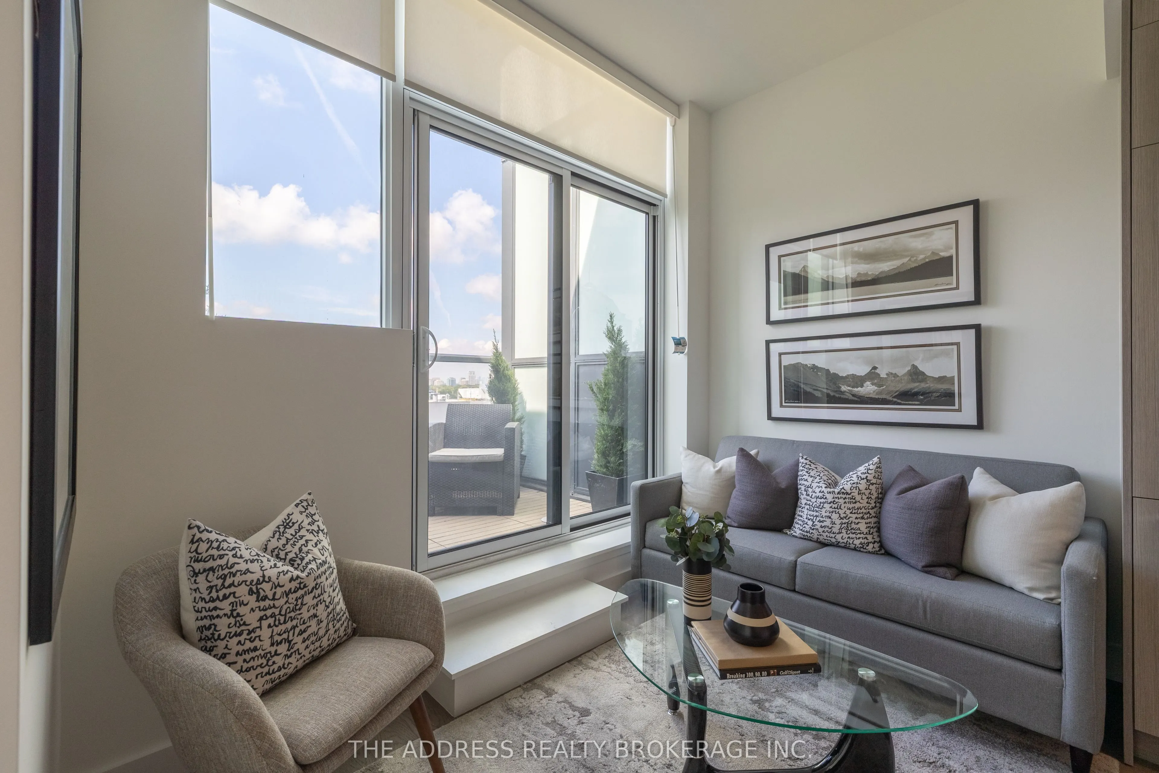 6 Greenbriar Road #1104