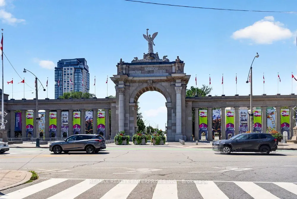 231 Fort York Boulevard #412