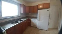 393 Hounslow Avenue